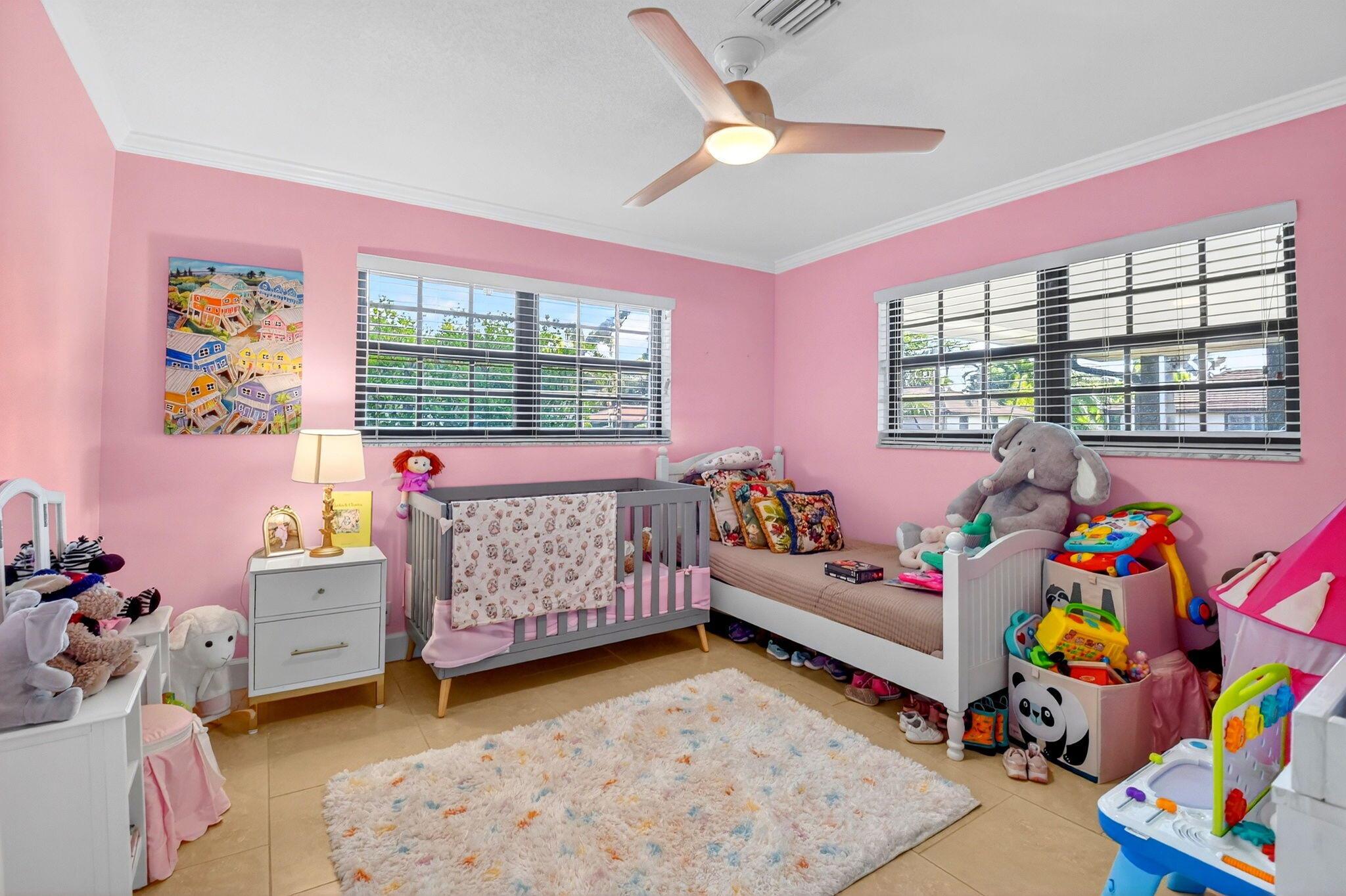 PINE VILLAS 10 - Residential Lease