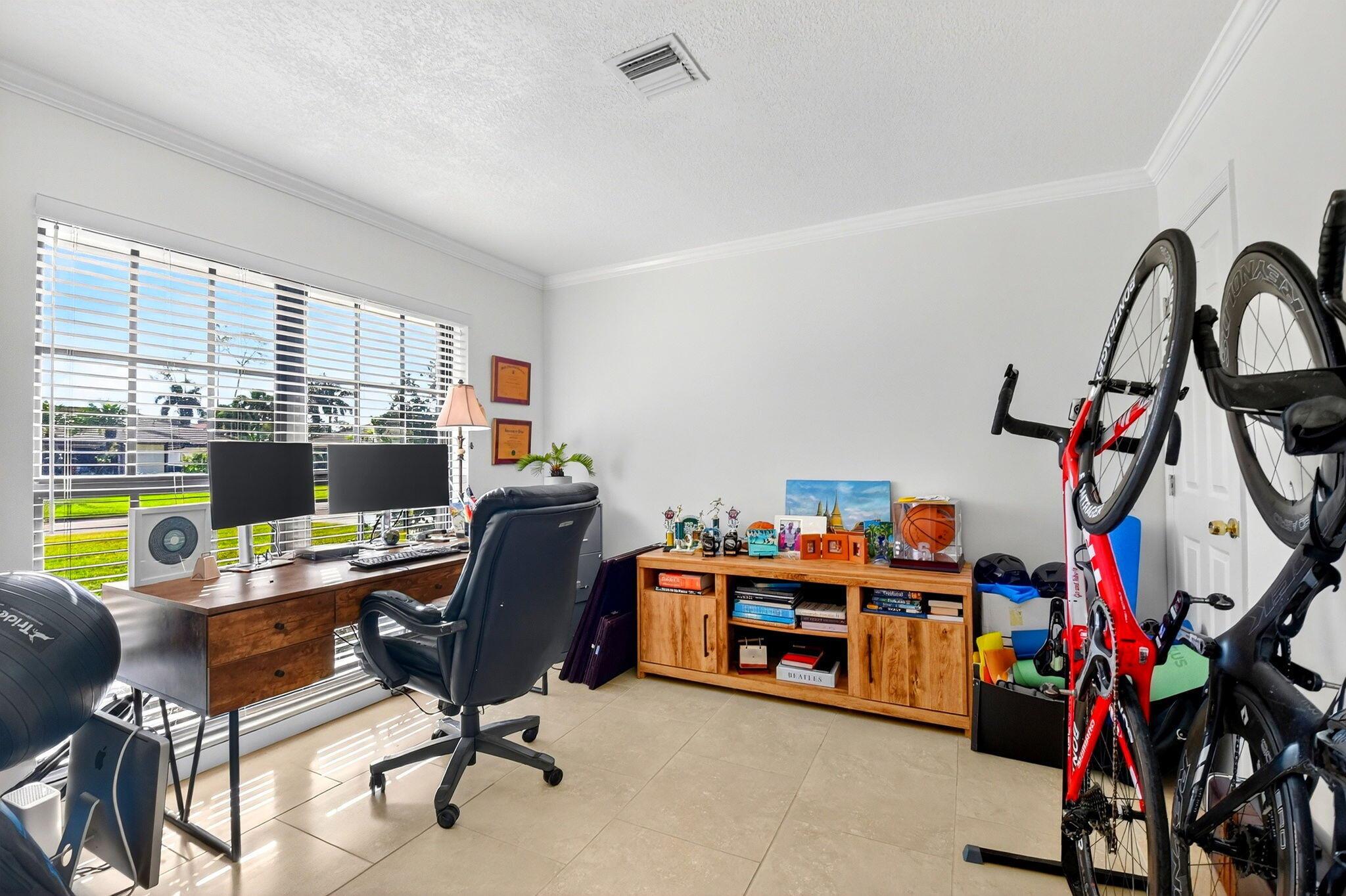 PINE VILLAS 10 - Residential Lease