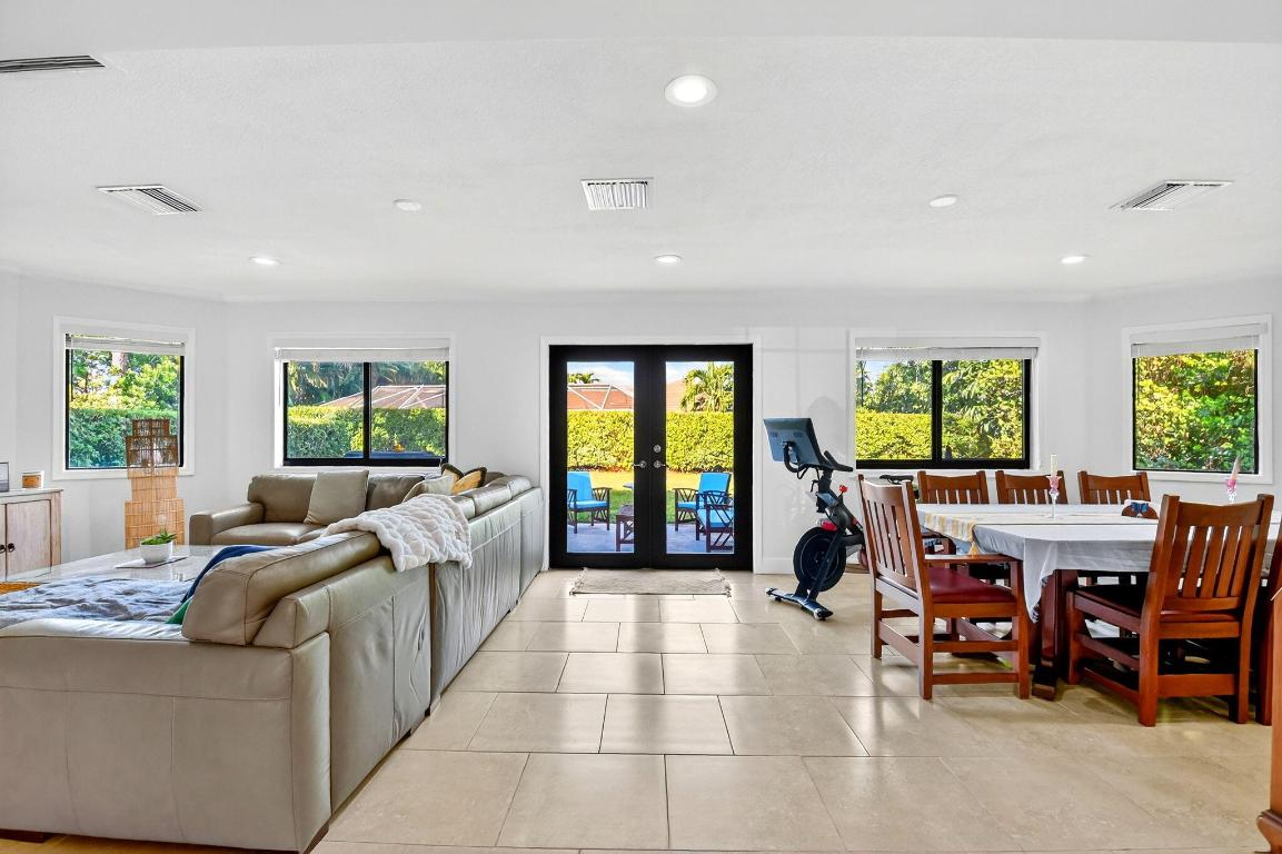 PINE VILLAS 10 - Residential Lease