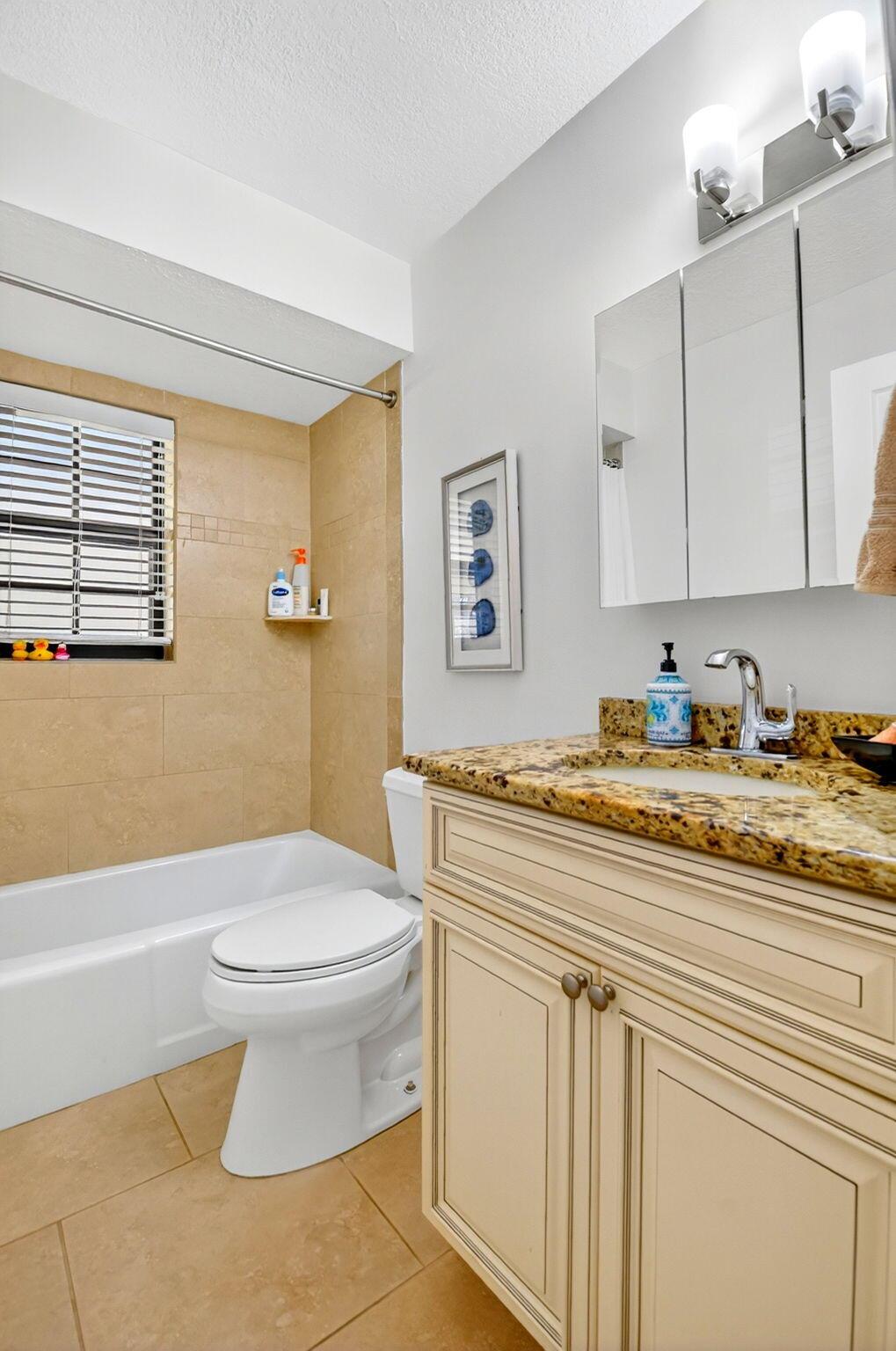 PINE VILLAS 10 - Residential Lease