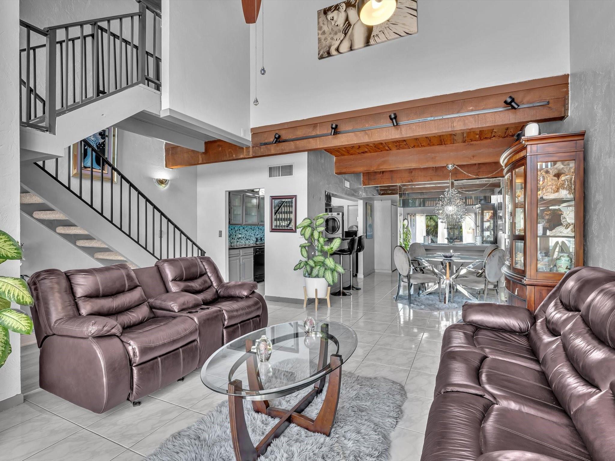 701 E Coco Plum Cir 8