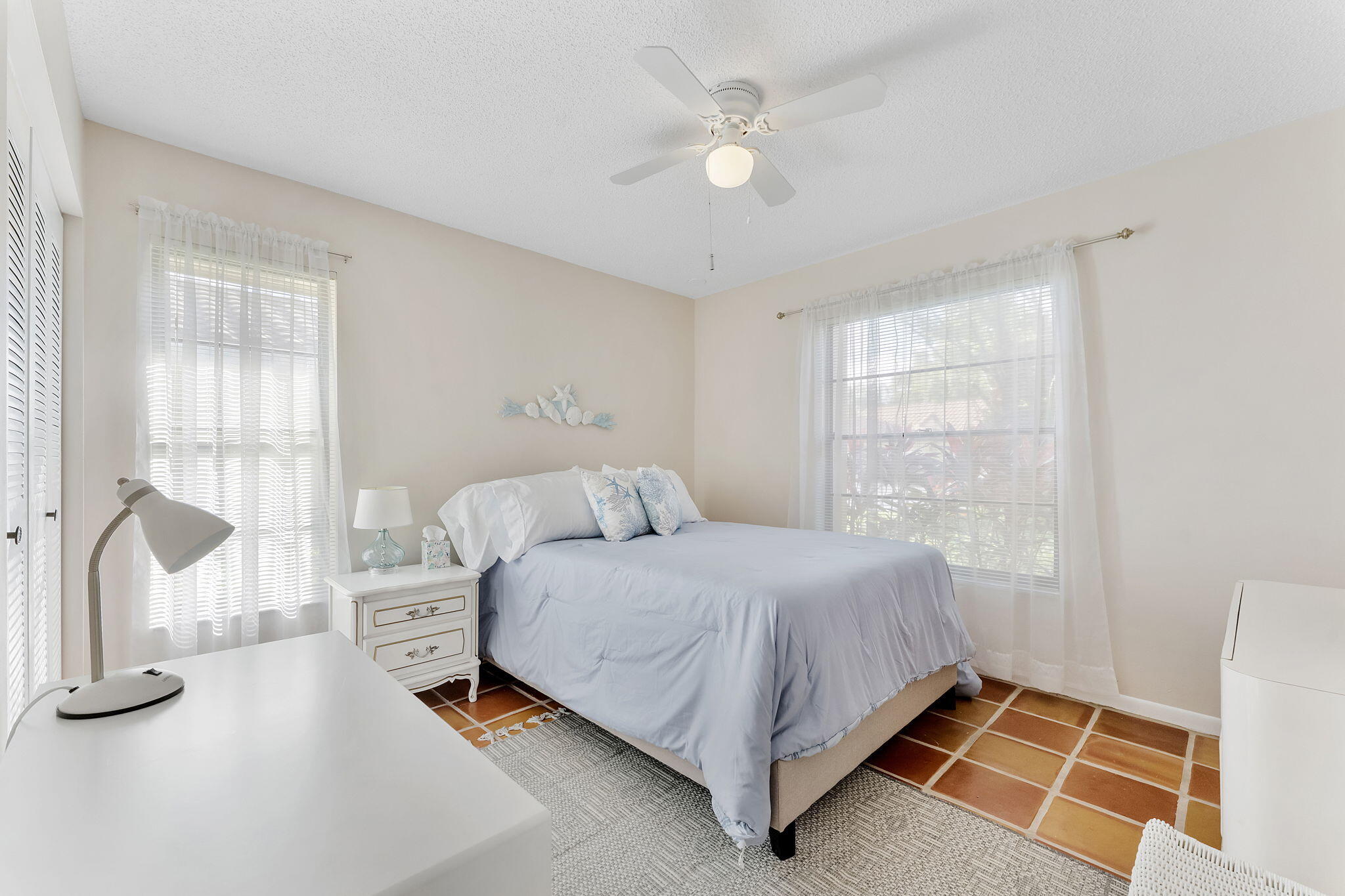 PALM CHASE LAKES - Residential