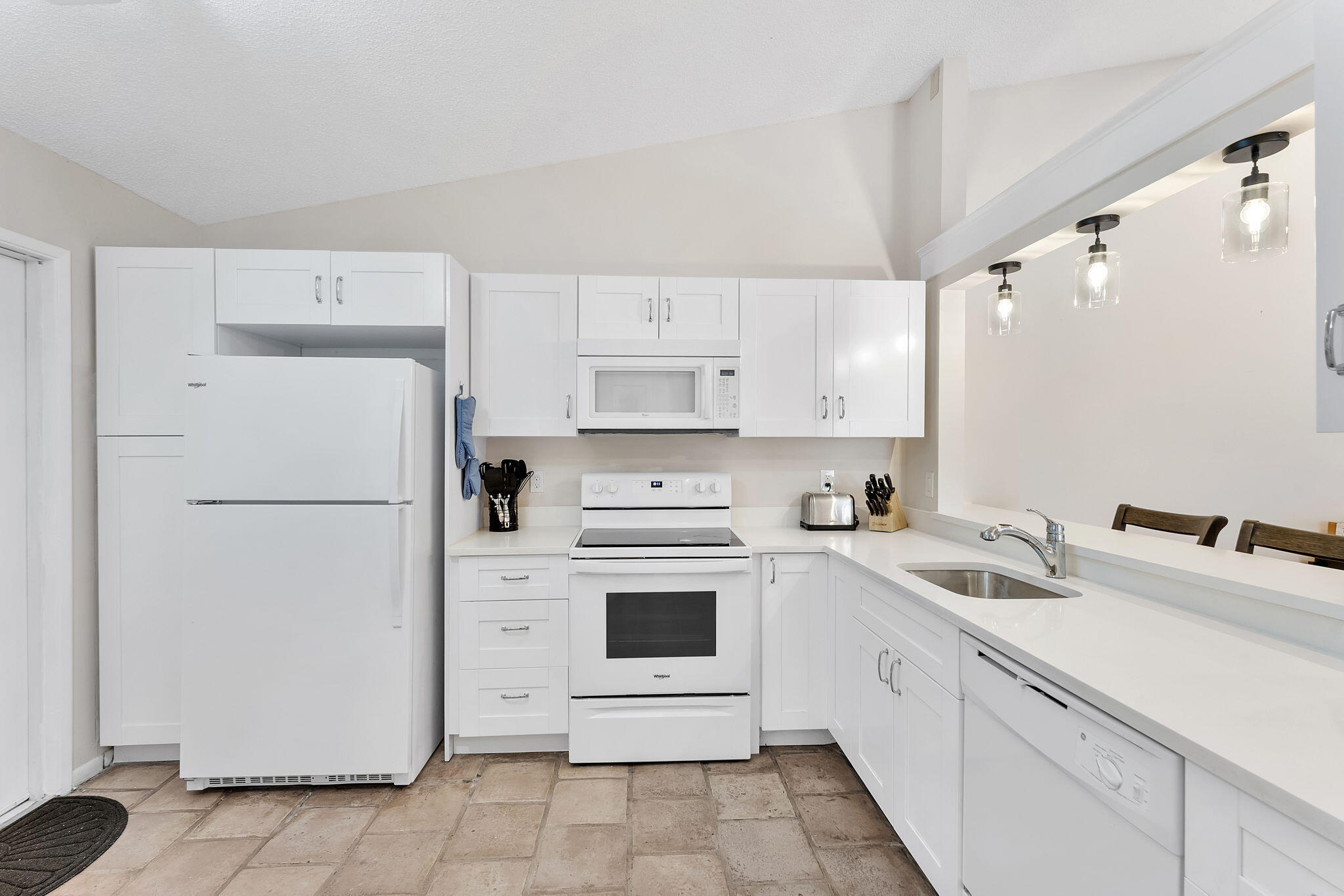 PALM CHASE LAKES - Residential