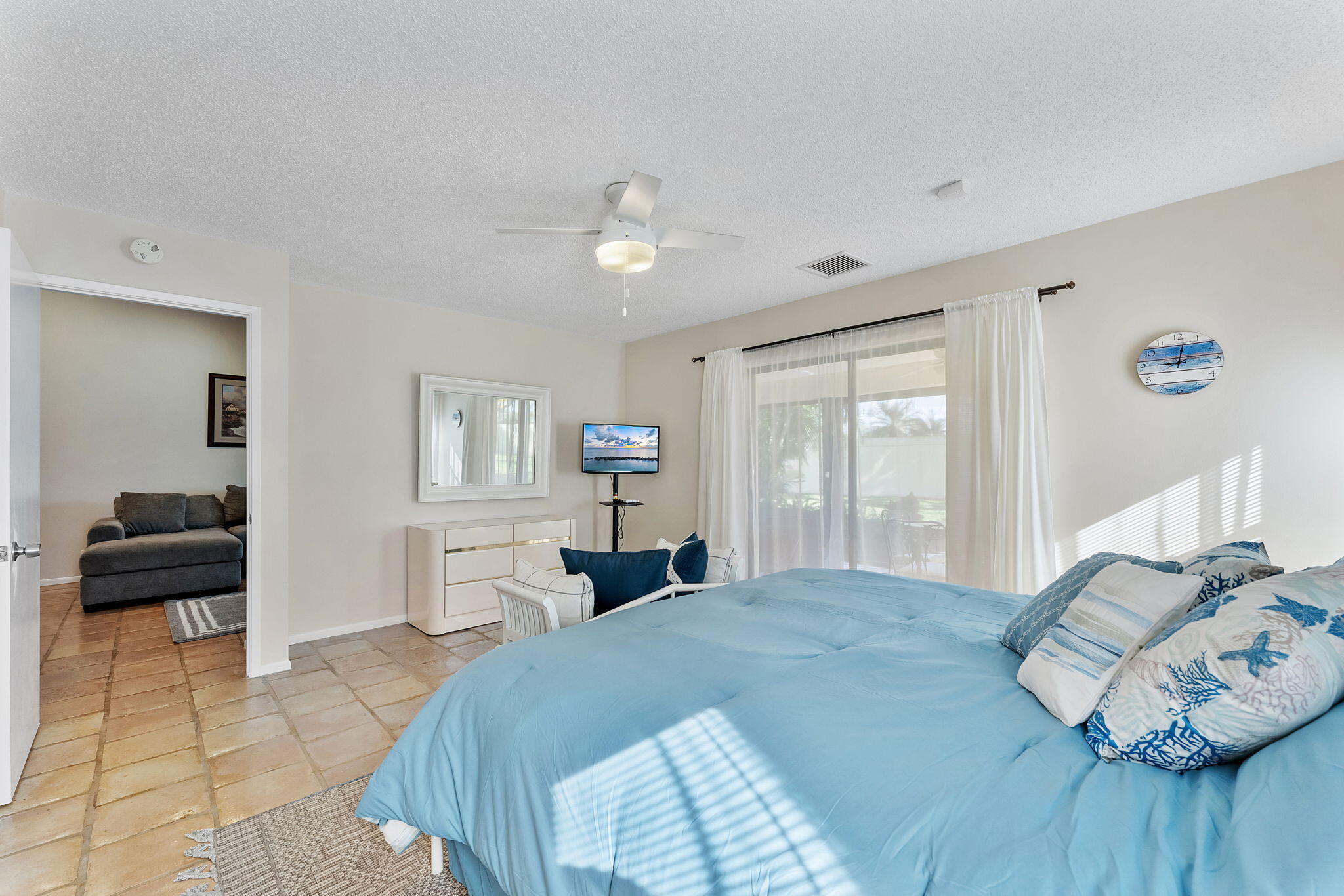 PALM CHASE LAKES - Residential