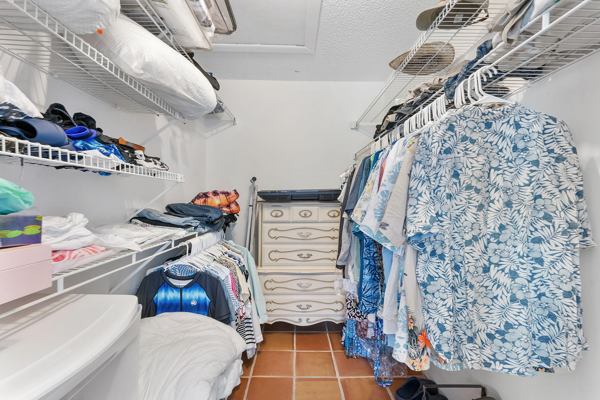 PALM CHASE LAKES - Residential