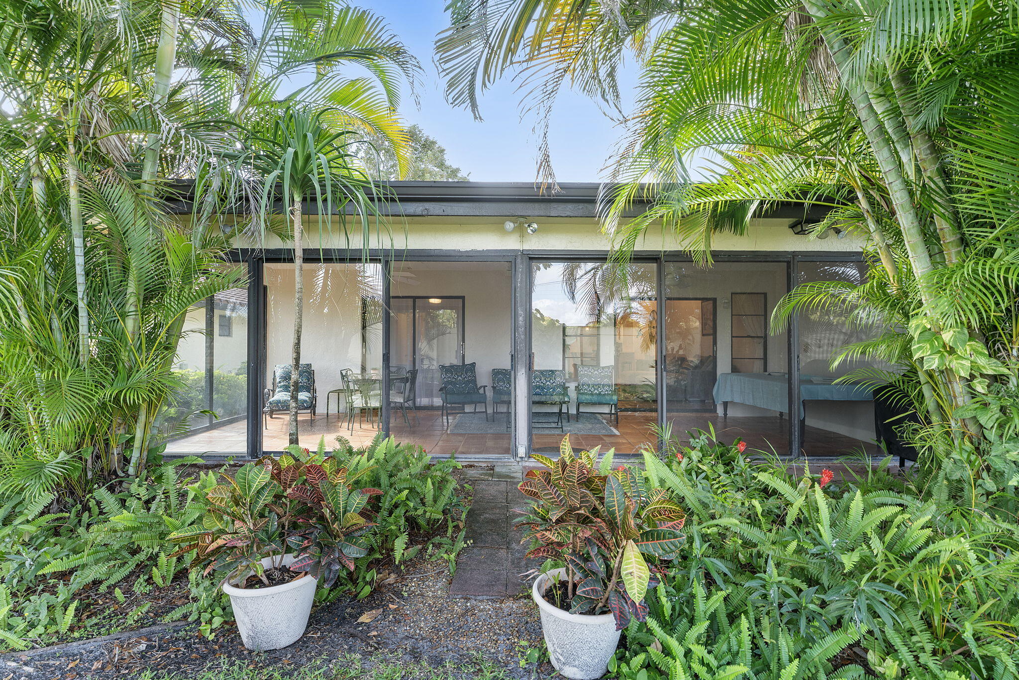 PALM CHASE LAKES - Residential