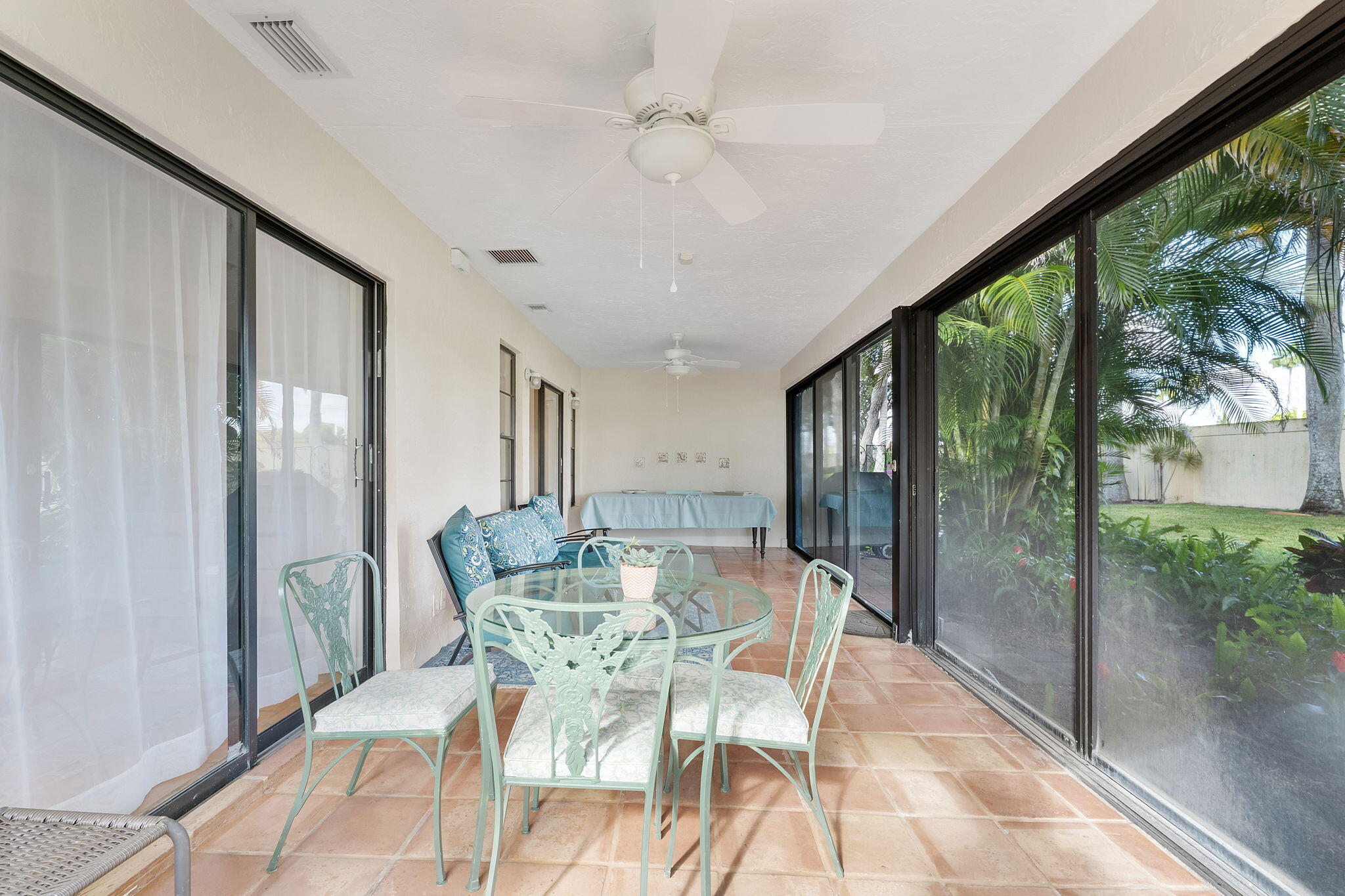 PALM CHASE LAKES - Residential