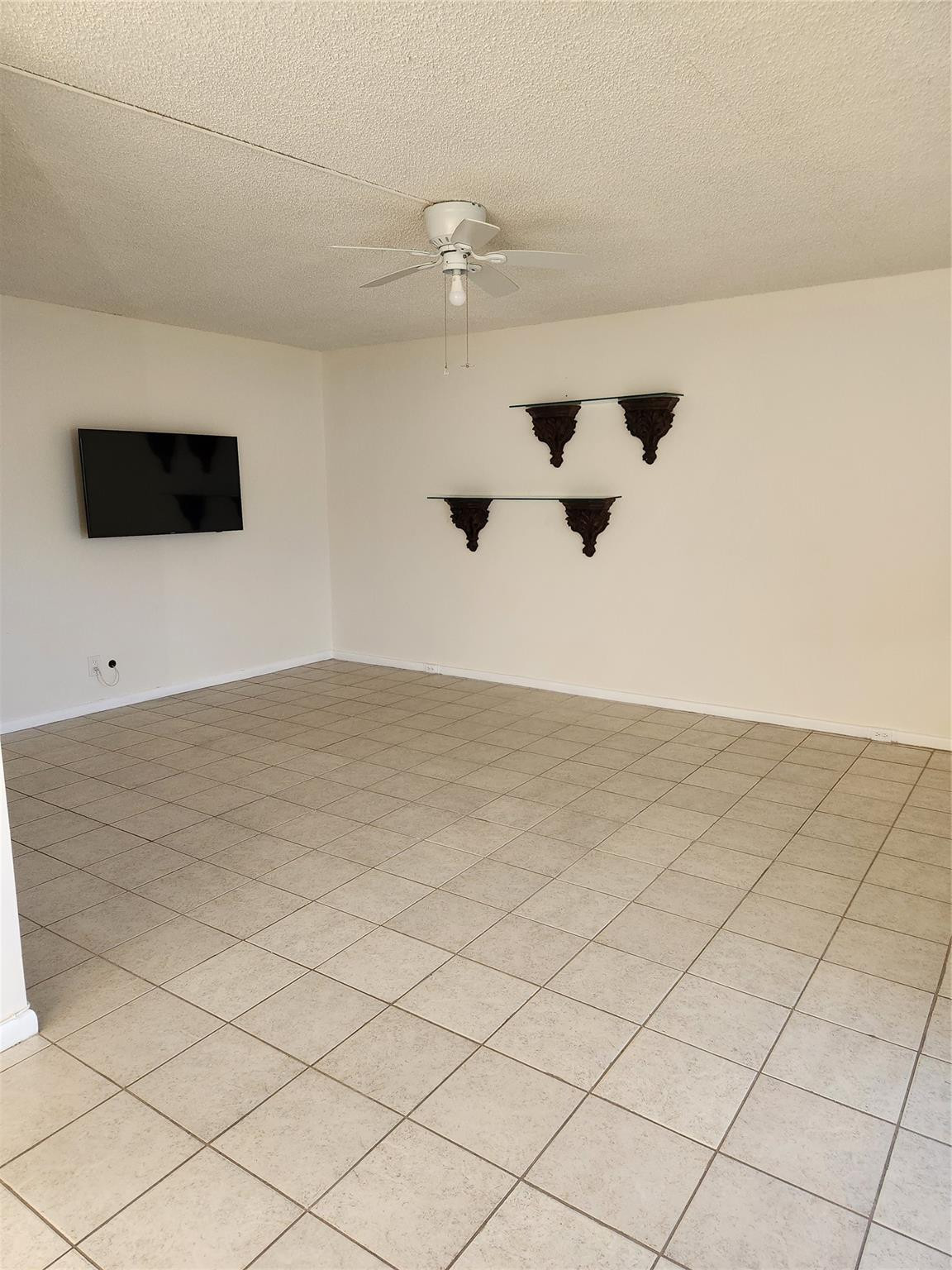 Farnham B Condo - Residential Lease