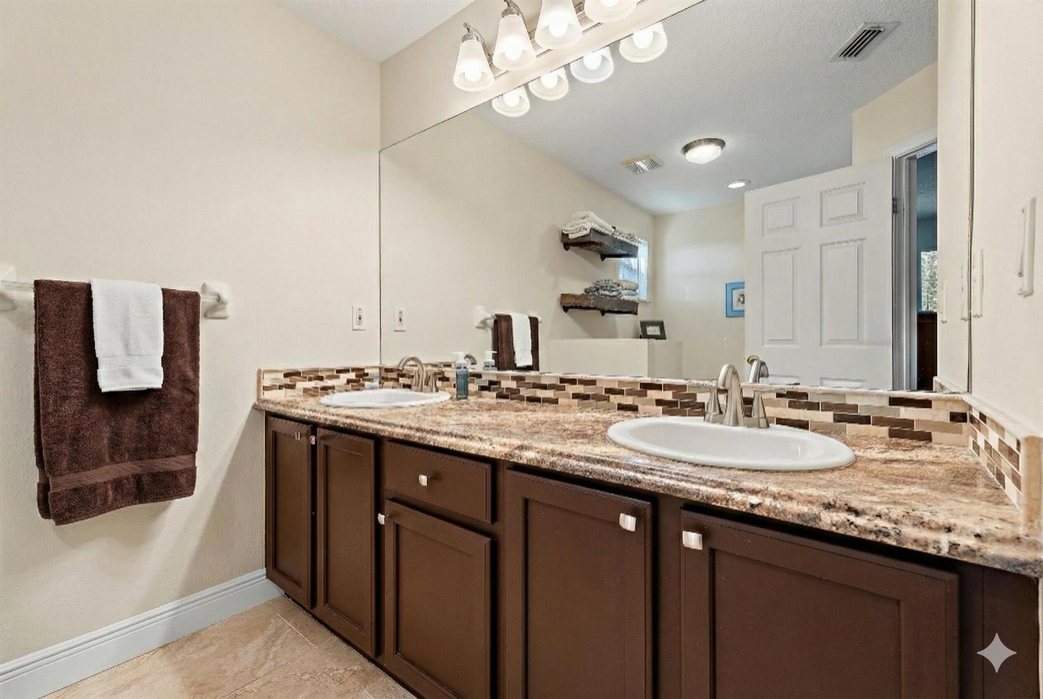 PENNOCK LANDING - Residential