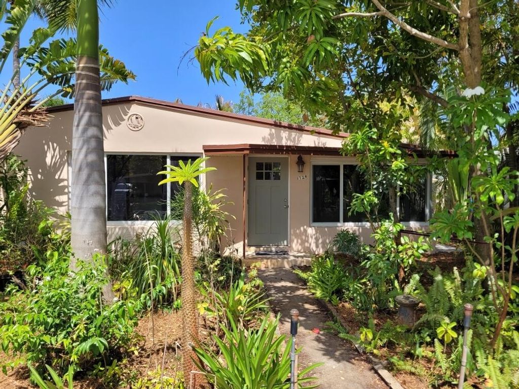 Photo of 1724 NE 16th Terrace #(Front House), Fort Lauderdale, FL 33305 (MLS # R11096651)