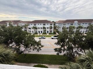 VIZCAYA LAKES CONDO - Residential