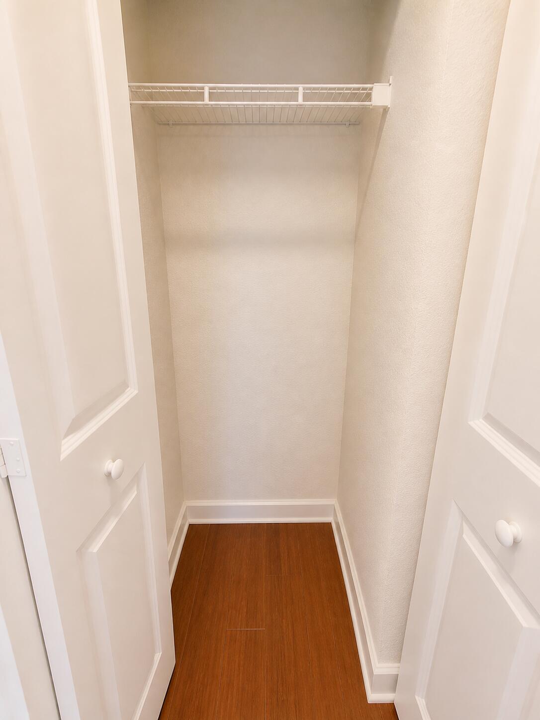 VIZCAYA LAKES CONDO - Residential