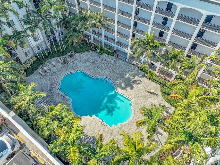 VIZCAYA LAKES CONDO - Residential