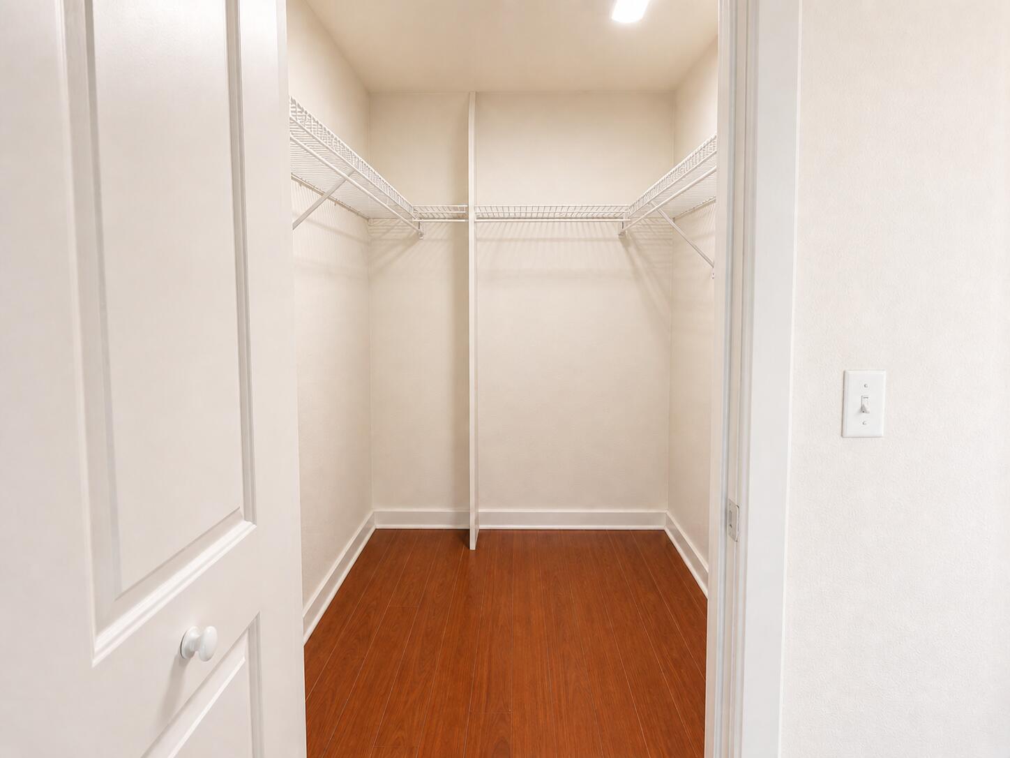 VIZCAYA LAKES CONDO - Residential