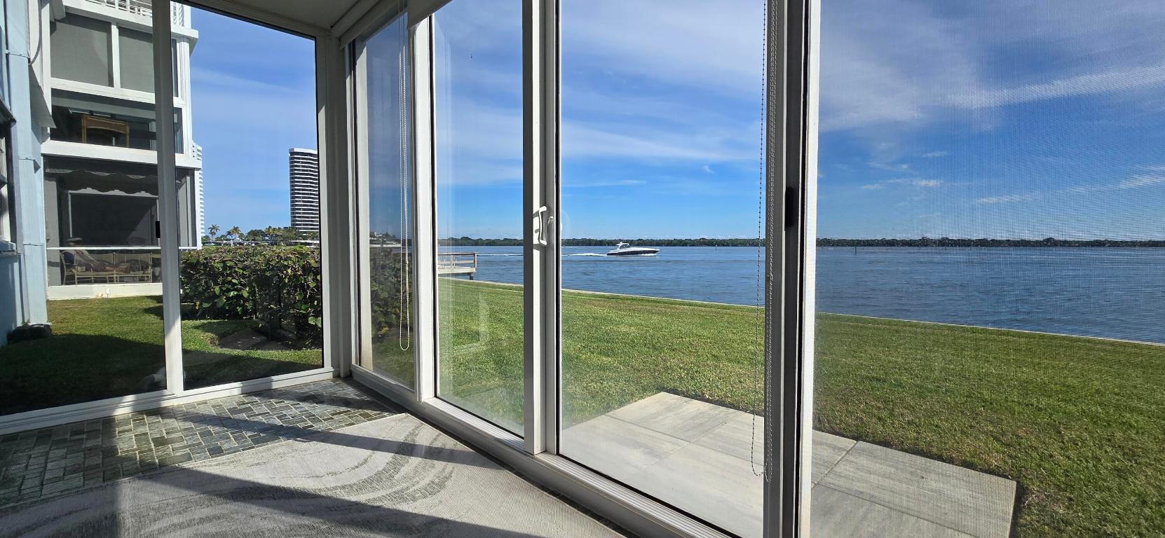 LANDINGS CONDO - Residential