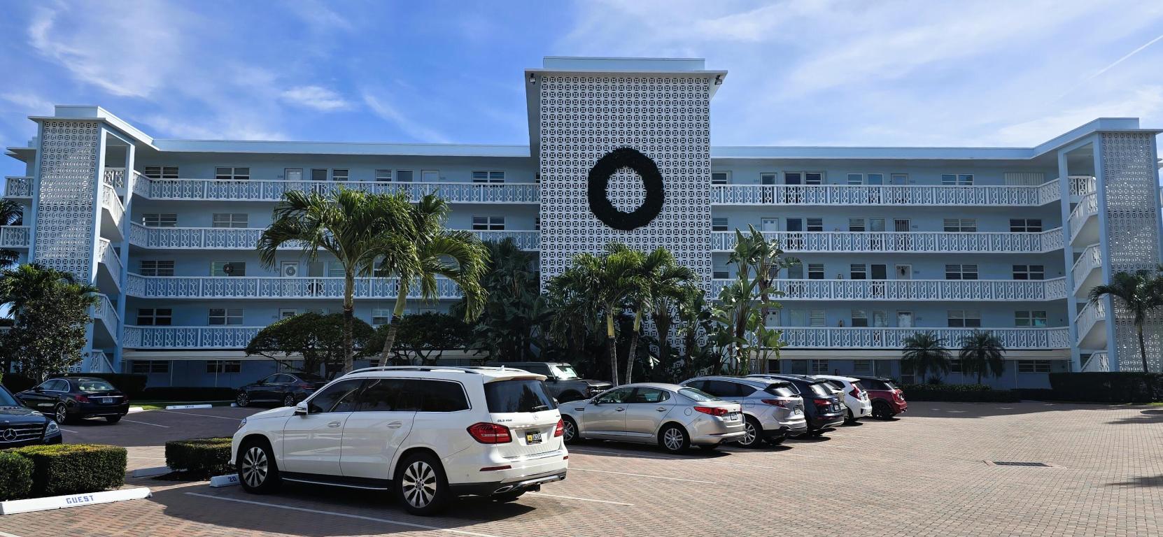 LANDINGS CONDO - Residential