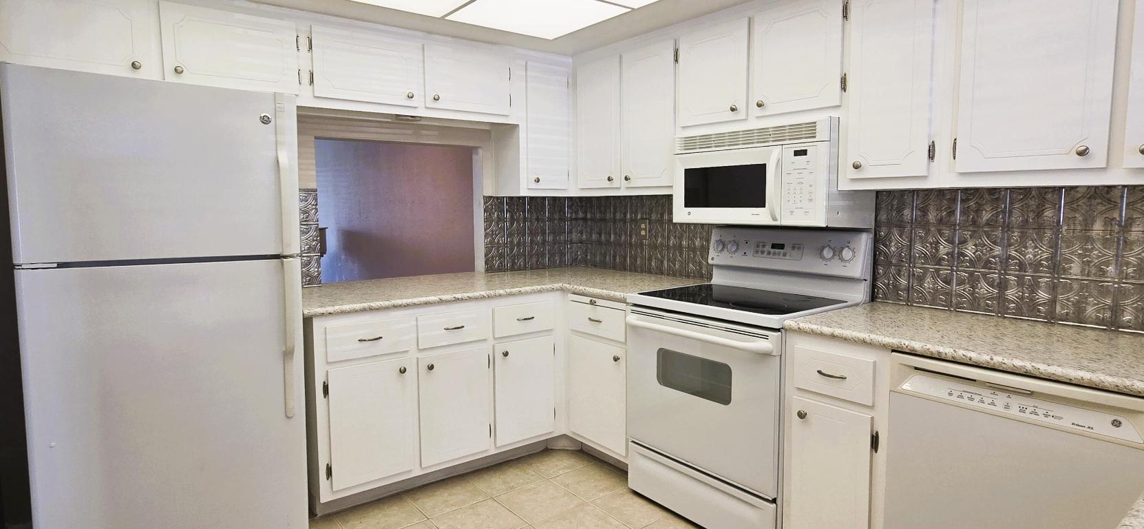 LANDINGS CONDO - Residential