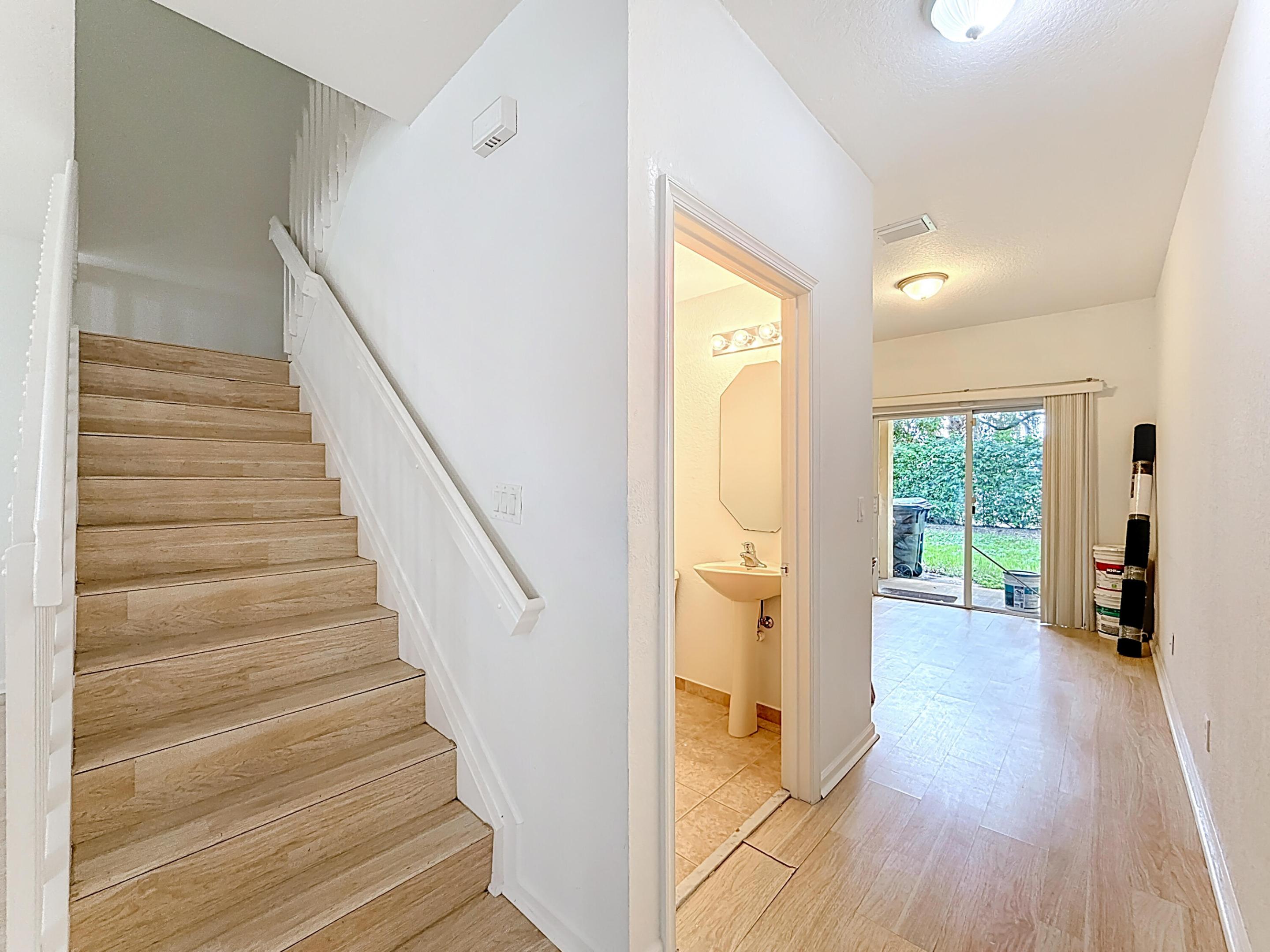 MARTIN/MARANGOS 146-35 B - Residential Lease