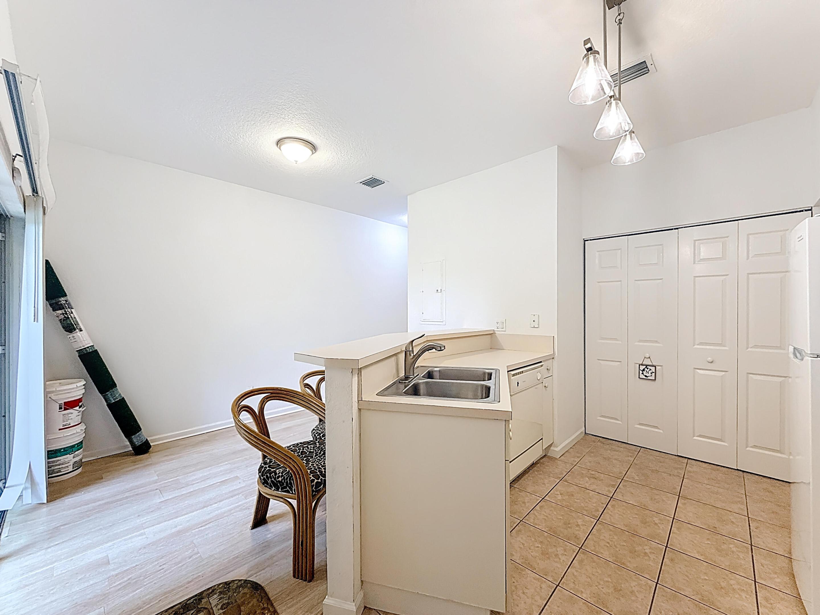 MARTIN/MARANGOS 146-35 B - Residential Lease