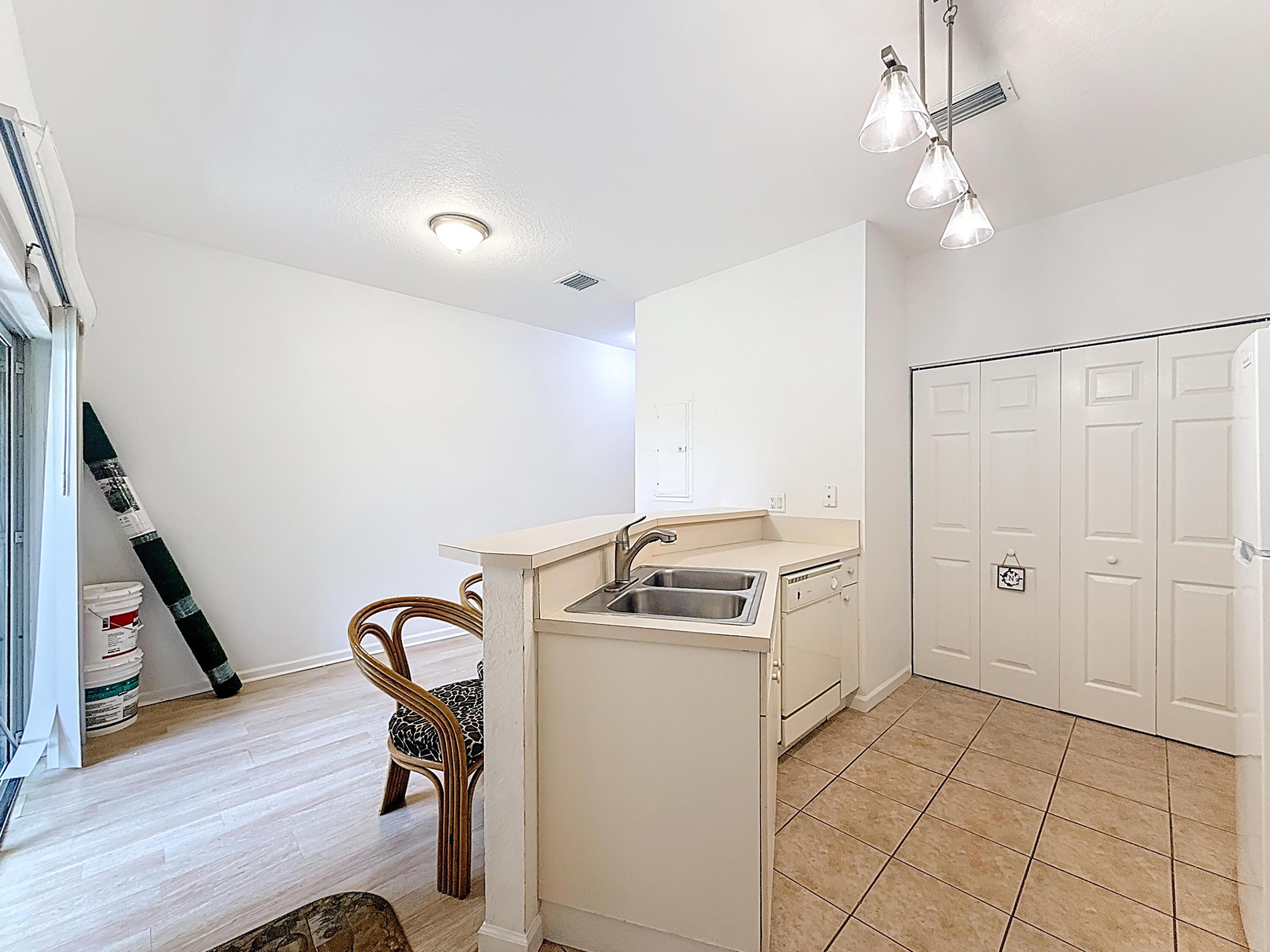 MARTIN/MARANGOS 146-35 B - Residential Lease