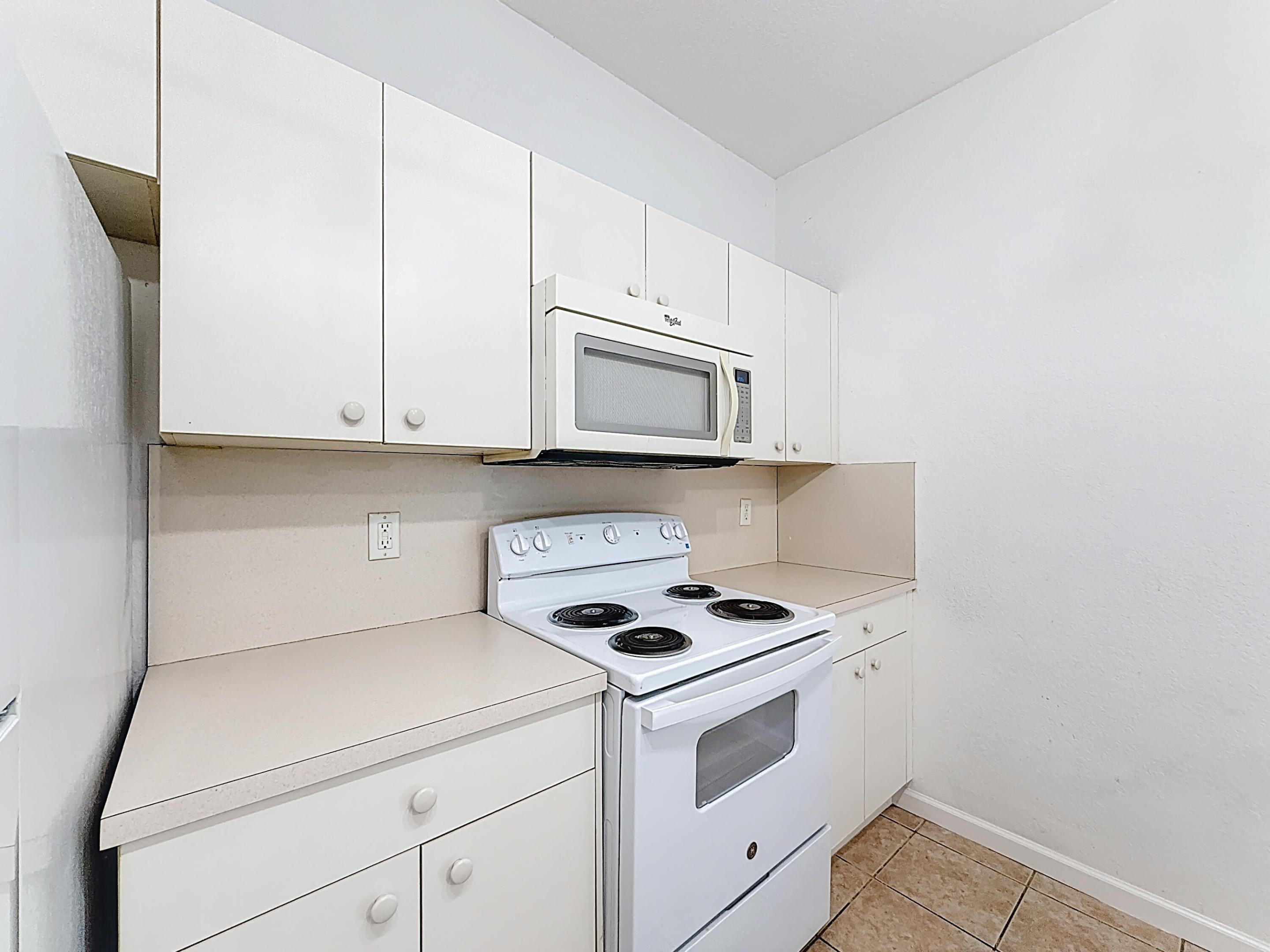 MARTIN/MARANGOS 146-35 B - Residential Lease