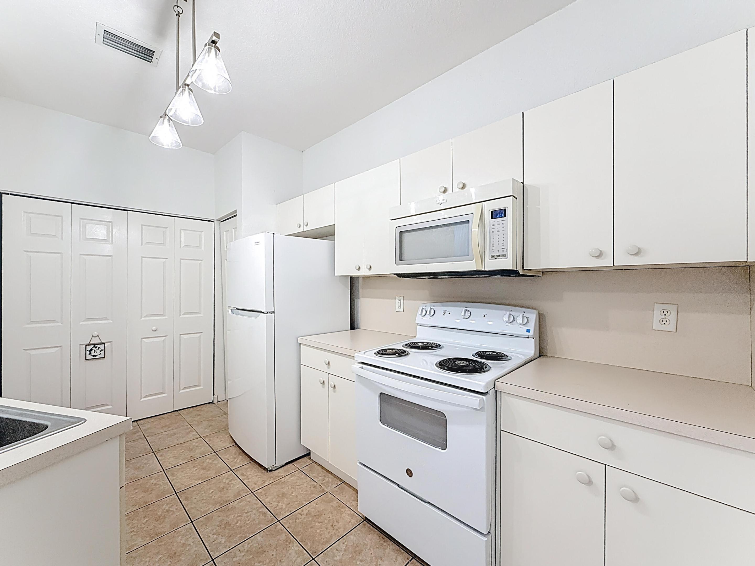 MARTIN/MARANGOS 146-35 B - Residential Lease