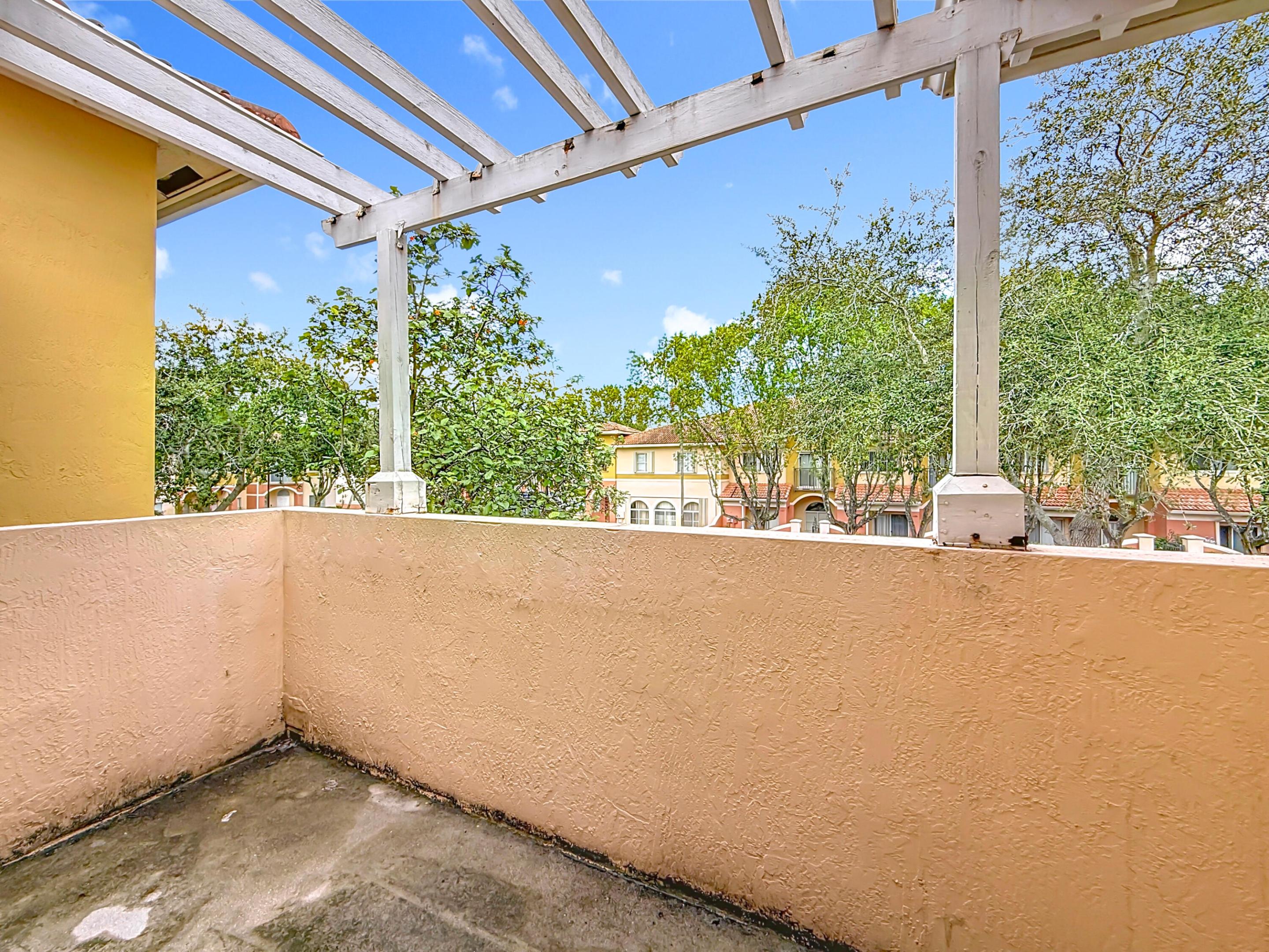 MARTIN/MARANGOS 146-35 B - Residential Lease