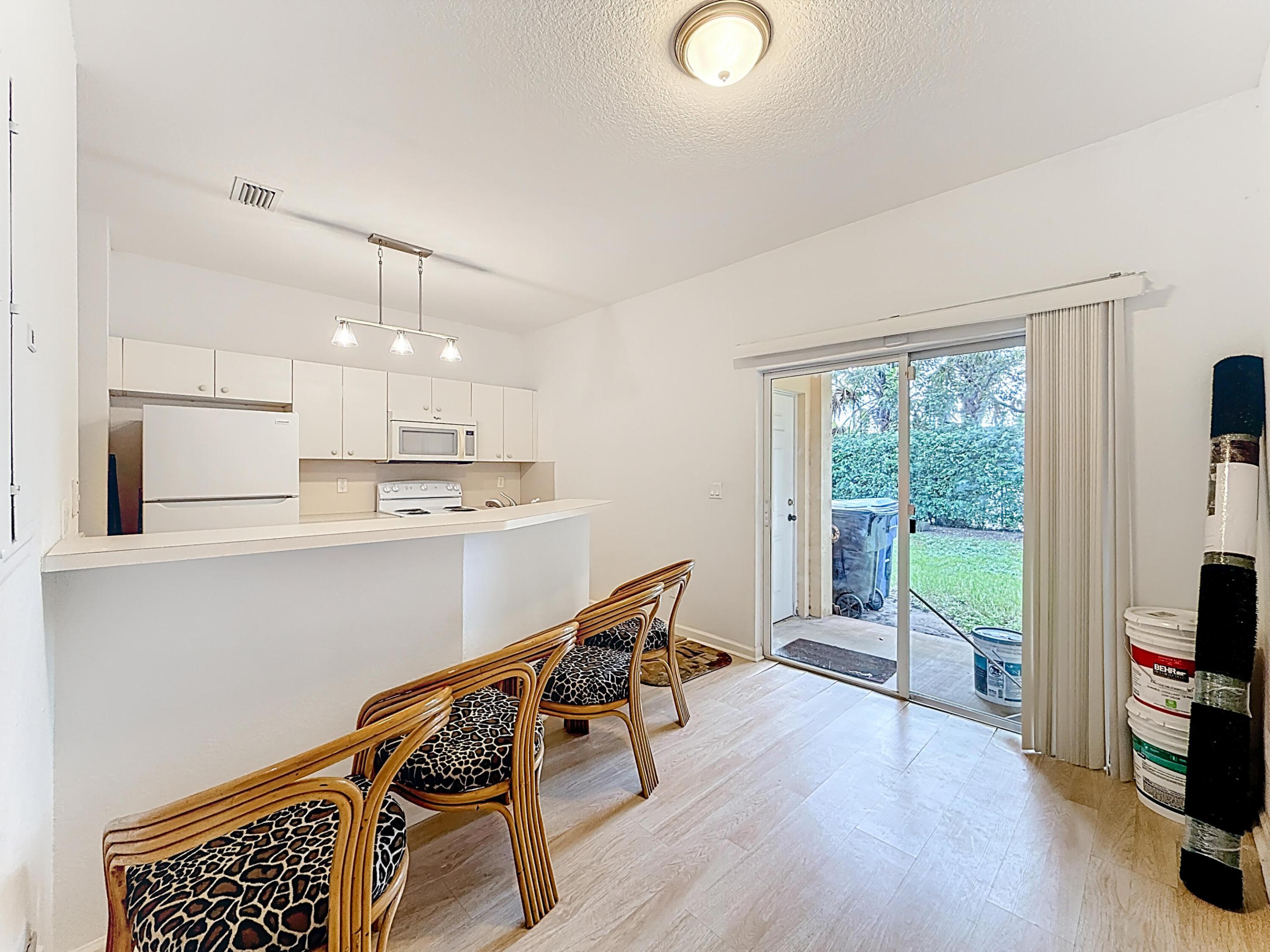 MARTIN/MARANGOS 146-35 B - Residential Lease