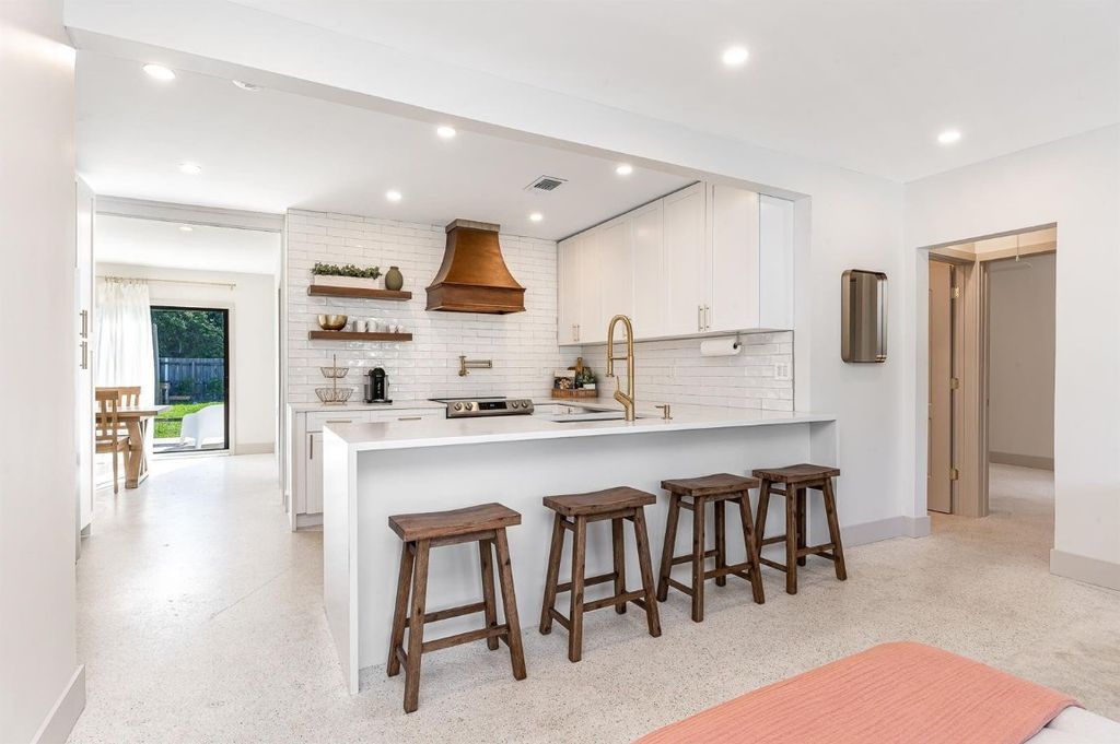 Photo of 1604 NE 16th Avenue, Fort Lauderdale, FL 33305 (MLS # F10545464)