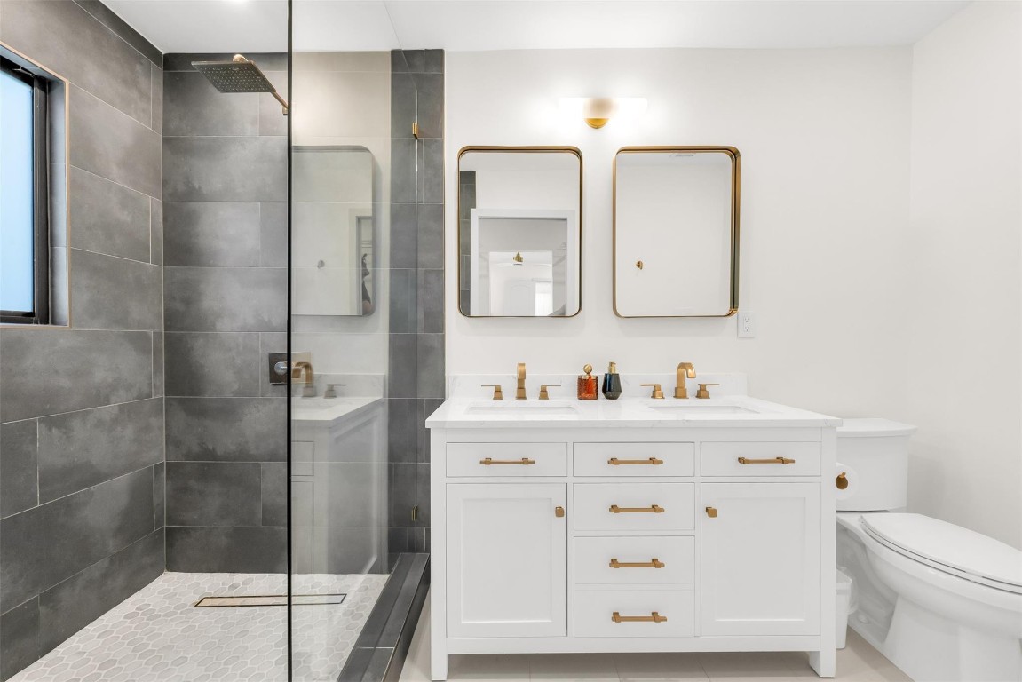 POINSETTIA HEIGHTS - Residential