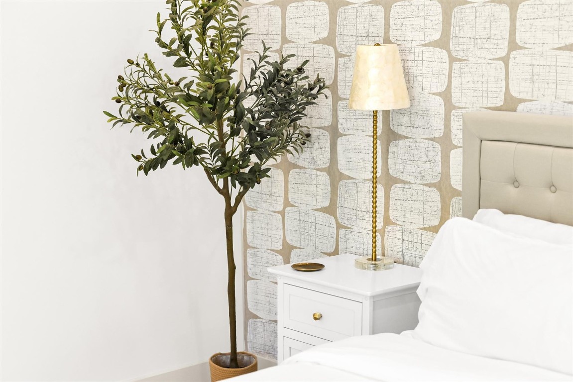 POINSETTIA HEIGHTS - Residential