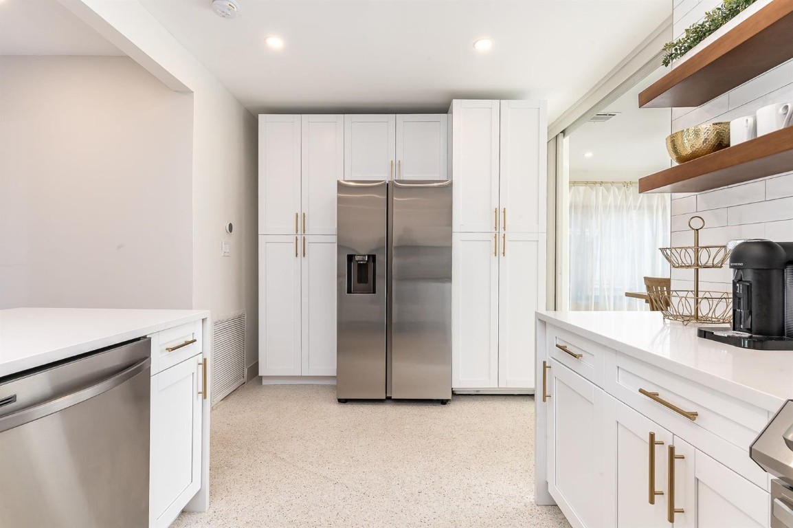 POINSETTIA HEIGHTS - Residential