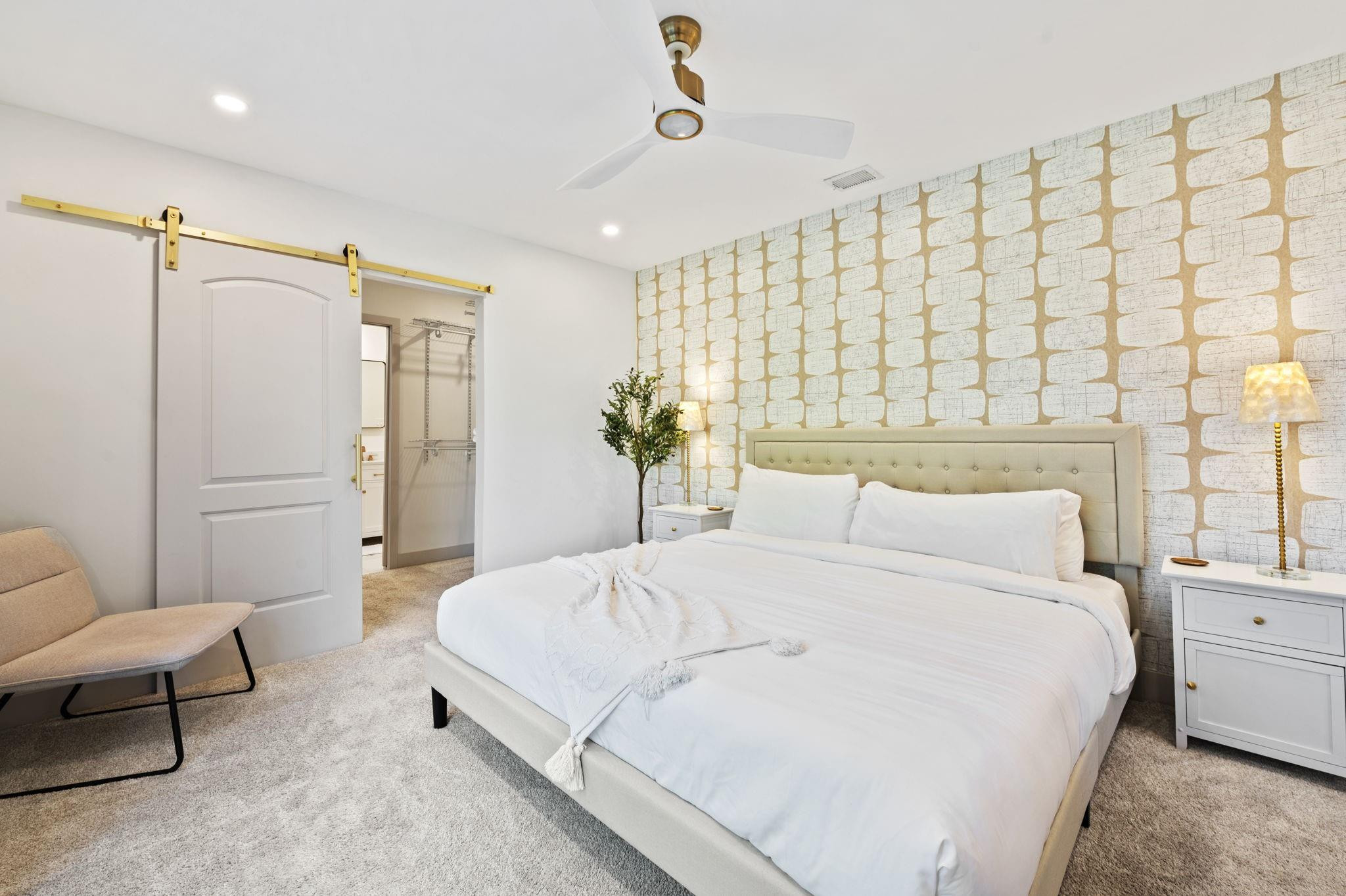 POINSETTIA HEIGHTS - Residential