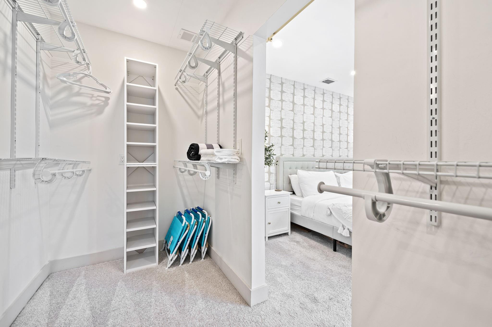 POINSETTIA HEIGHTS - Residential