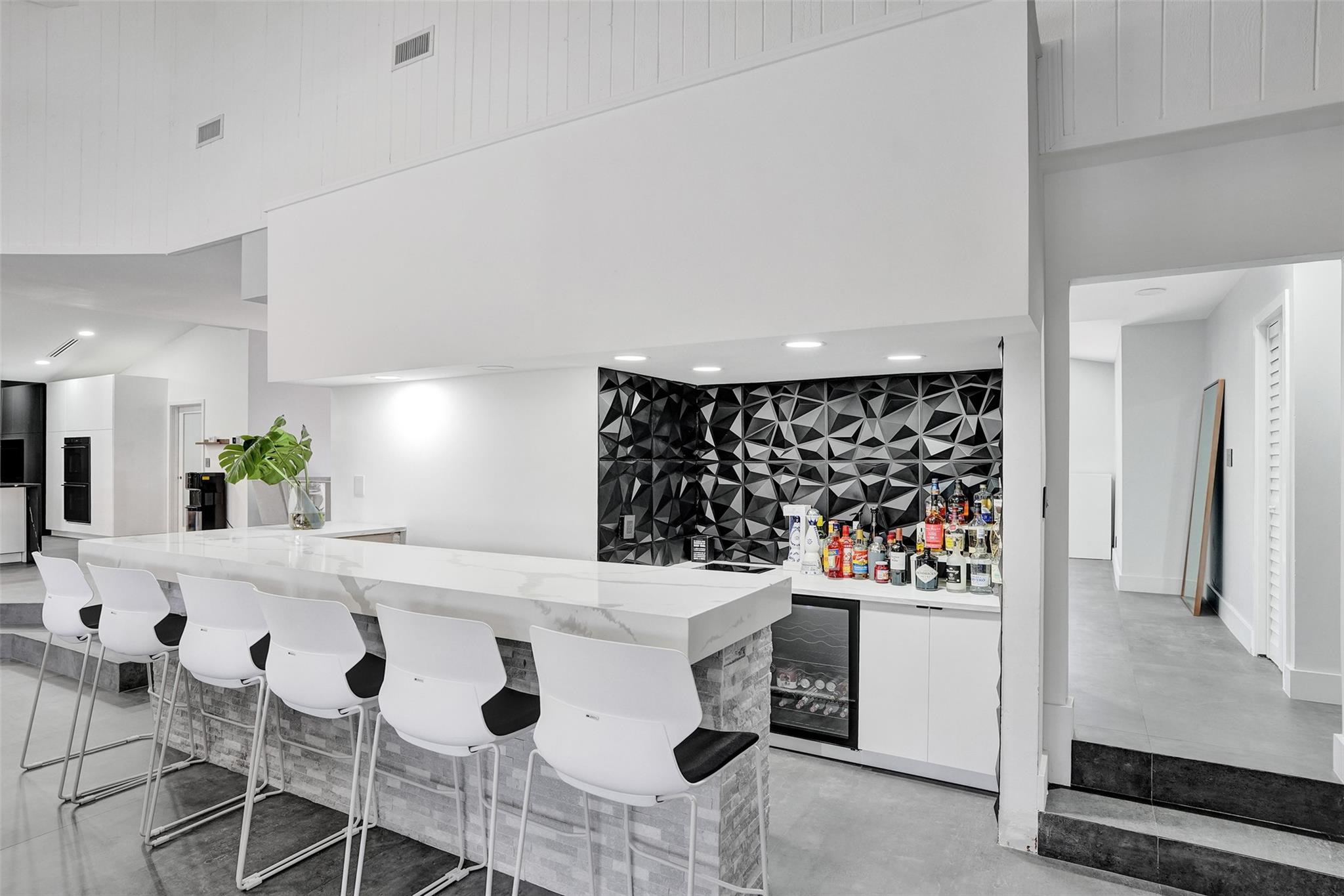 349 Jacaranda Dr
