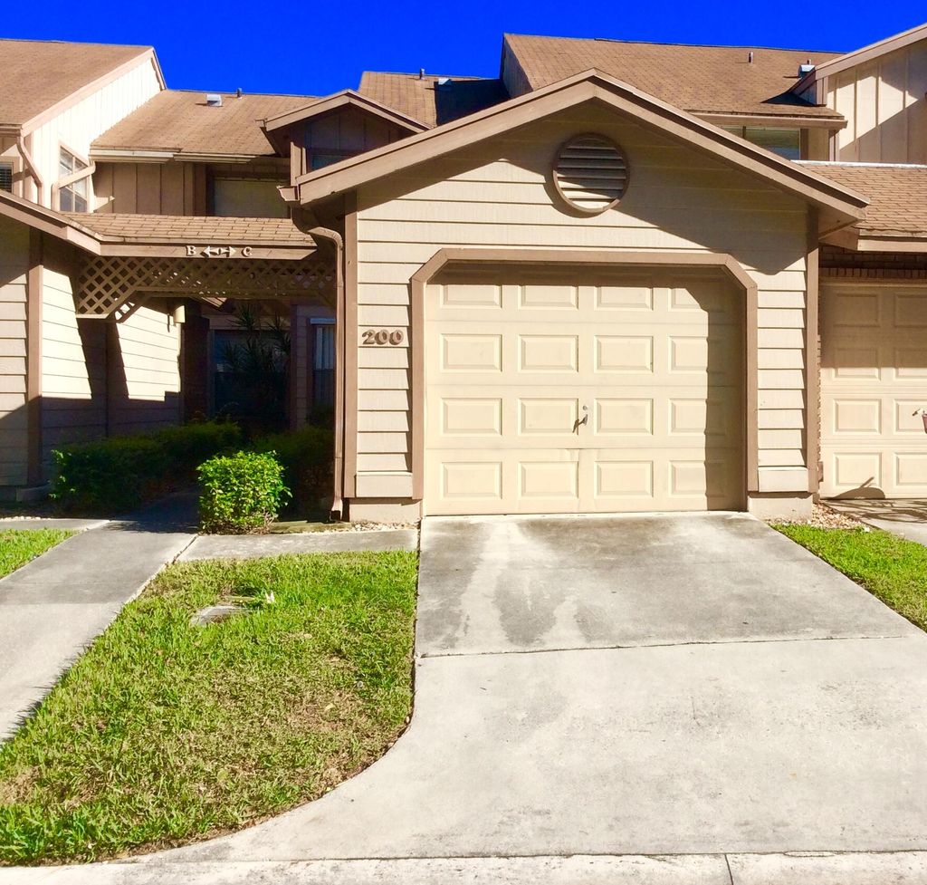 Photo of 200 Crosswinds Drive #C2, Greenacres, FL 33413 (MLS # R10943778)