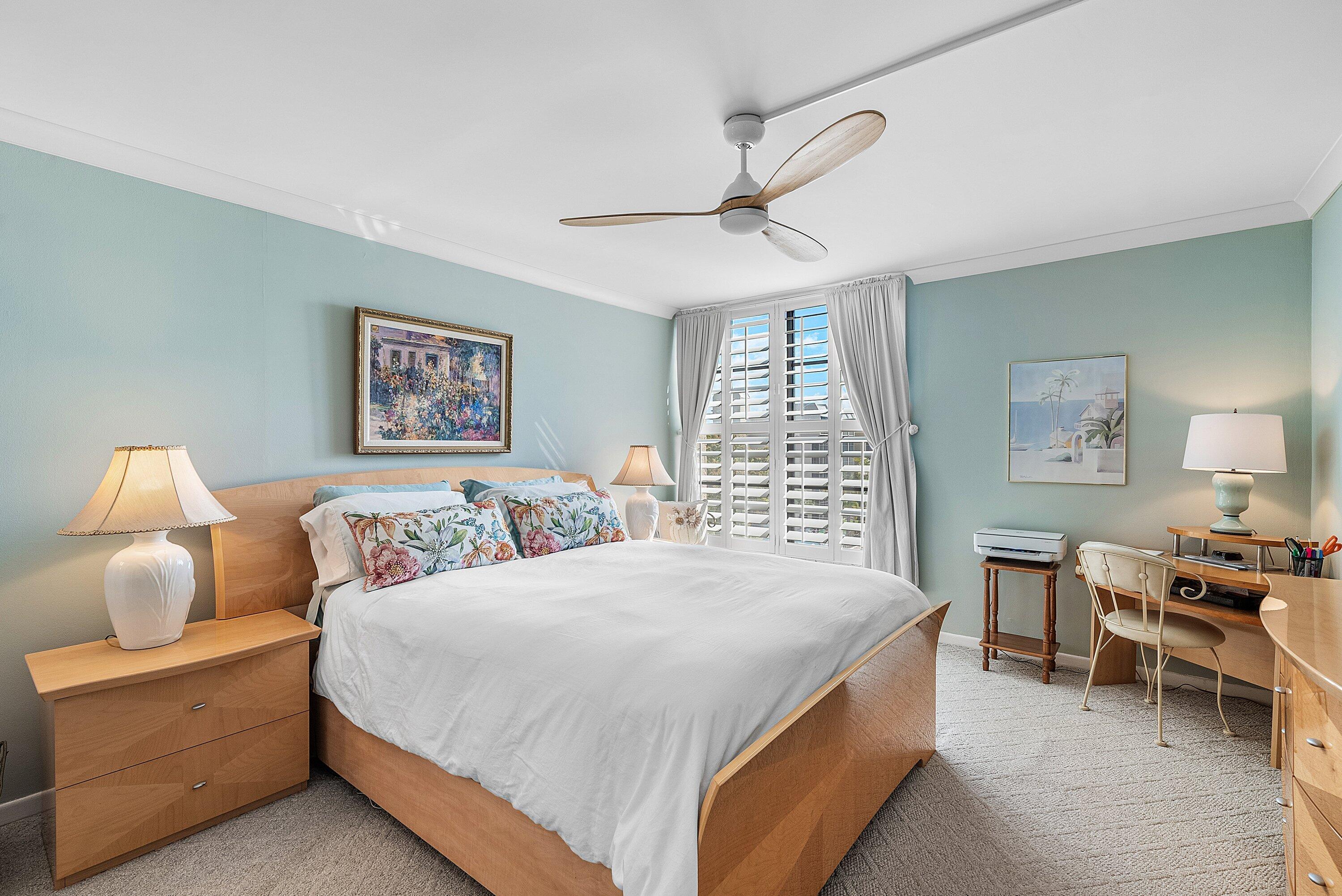 BOCA BAYOU PH 1, 2 THRU 5 & 7 CONDOS - Residential