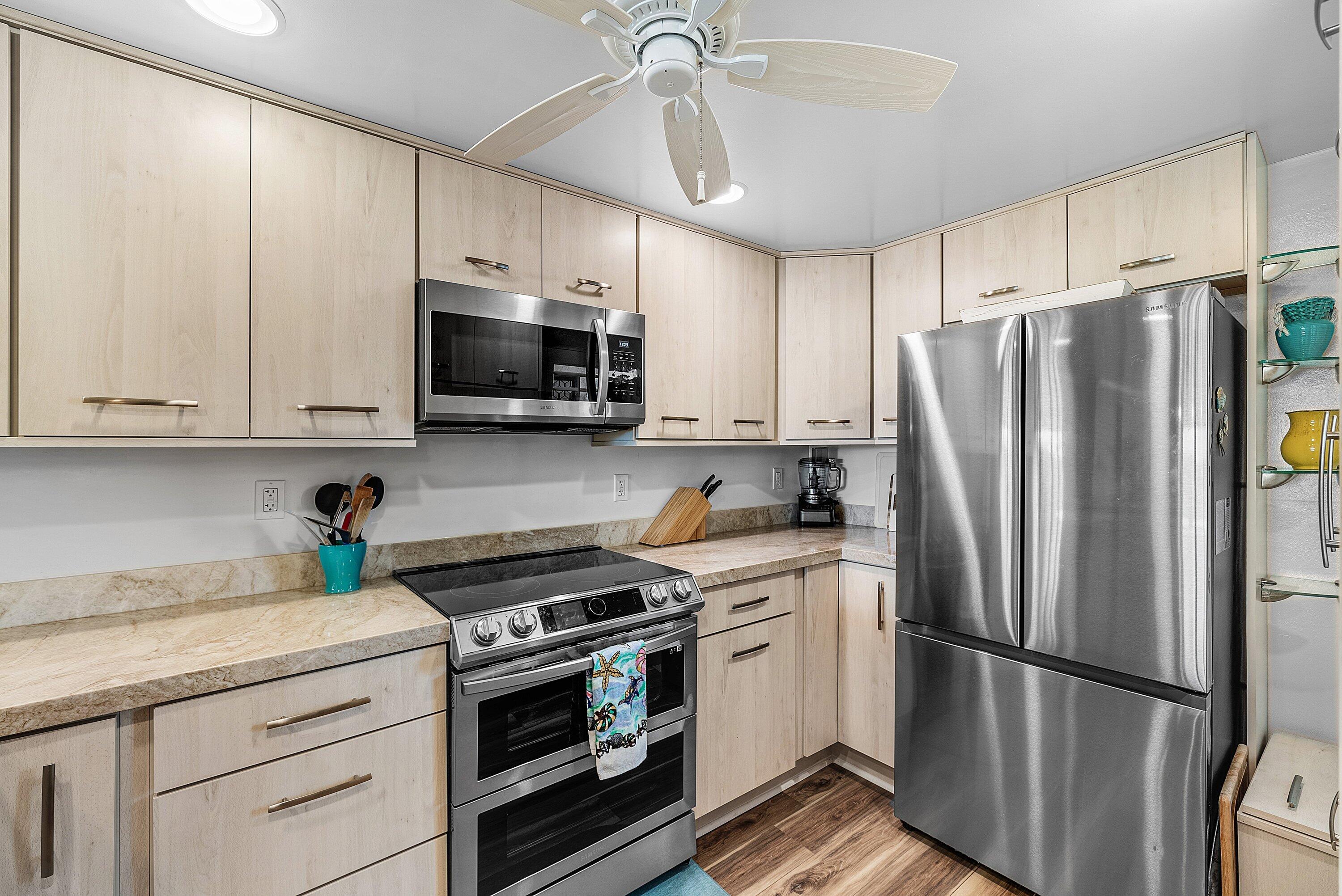 BOCA BAYOU PH 1, 2 THRU 5 & 7 CONDOS - Residential