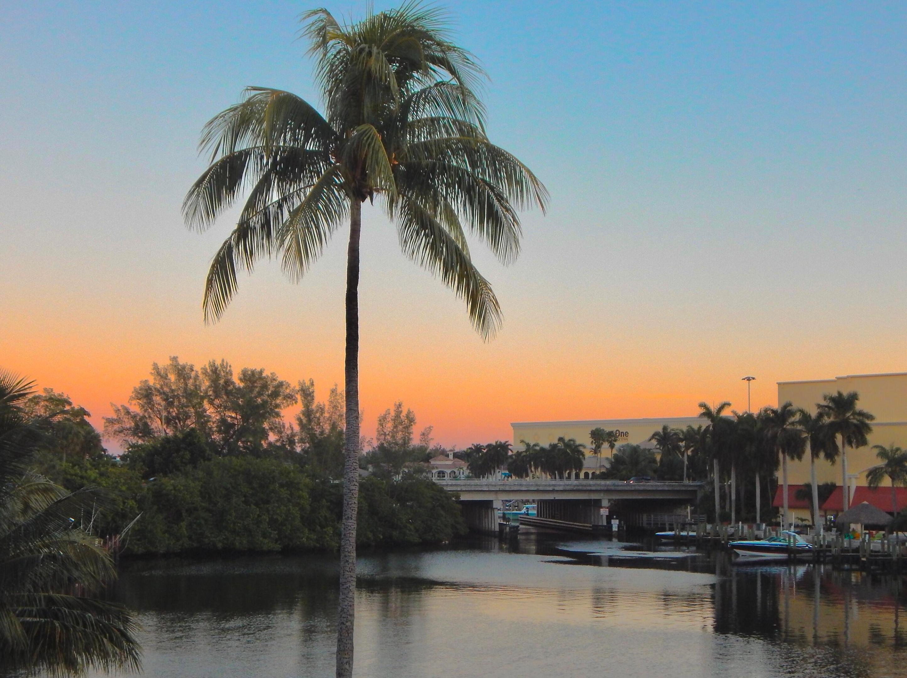 BOCA BAYOU PH 1, 2 THRU 5 & 7 CONDOS - Residential