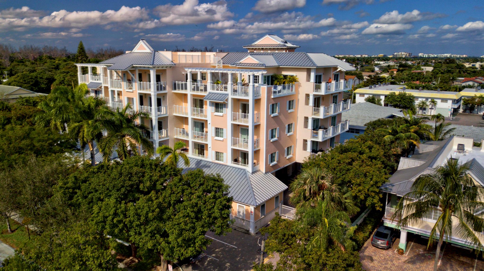 ISLAND BREEZE AT DEERFIEL - Residential