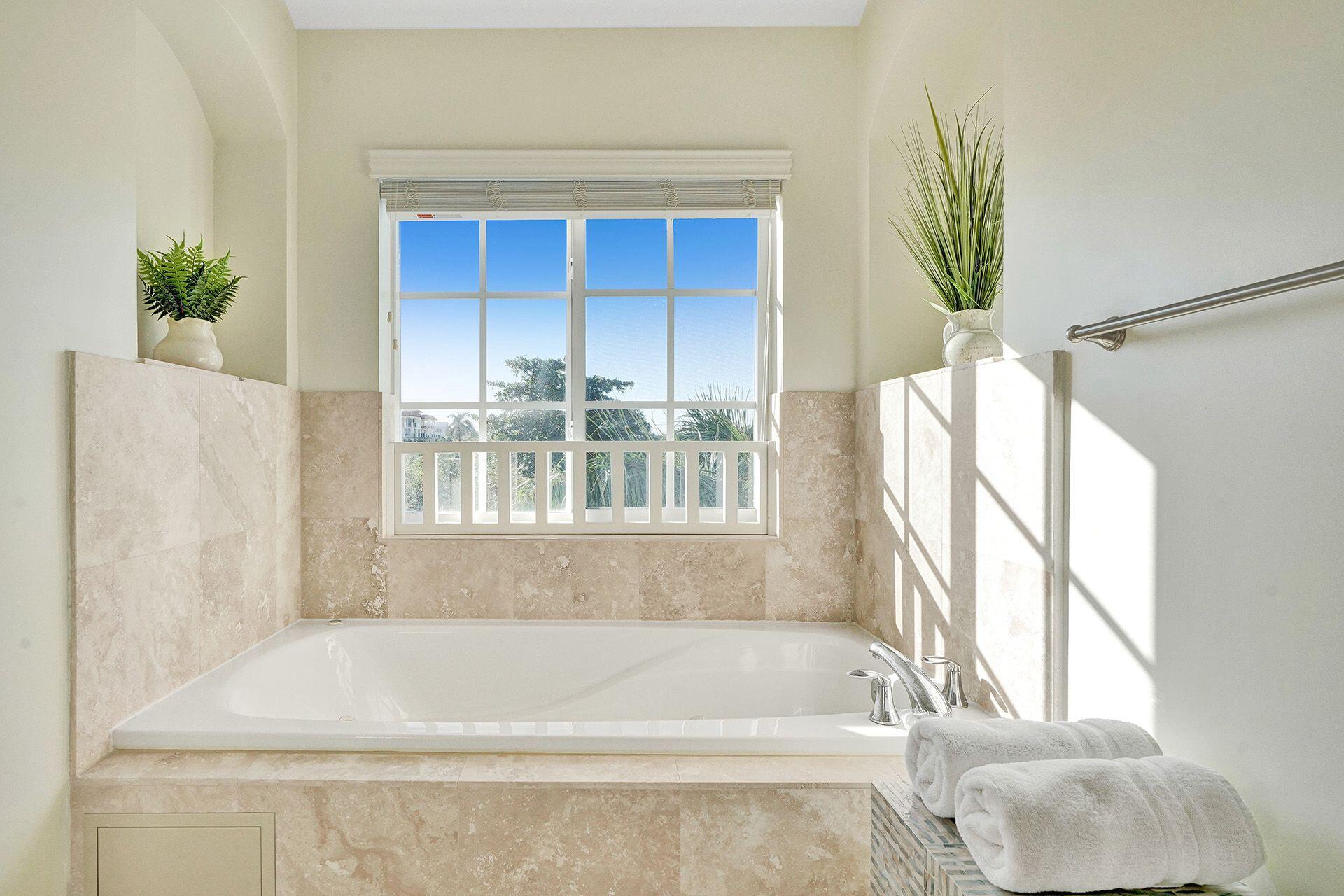 ISLAND BREEZE AT DEERFIEL - Residential