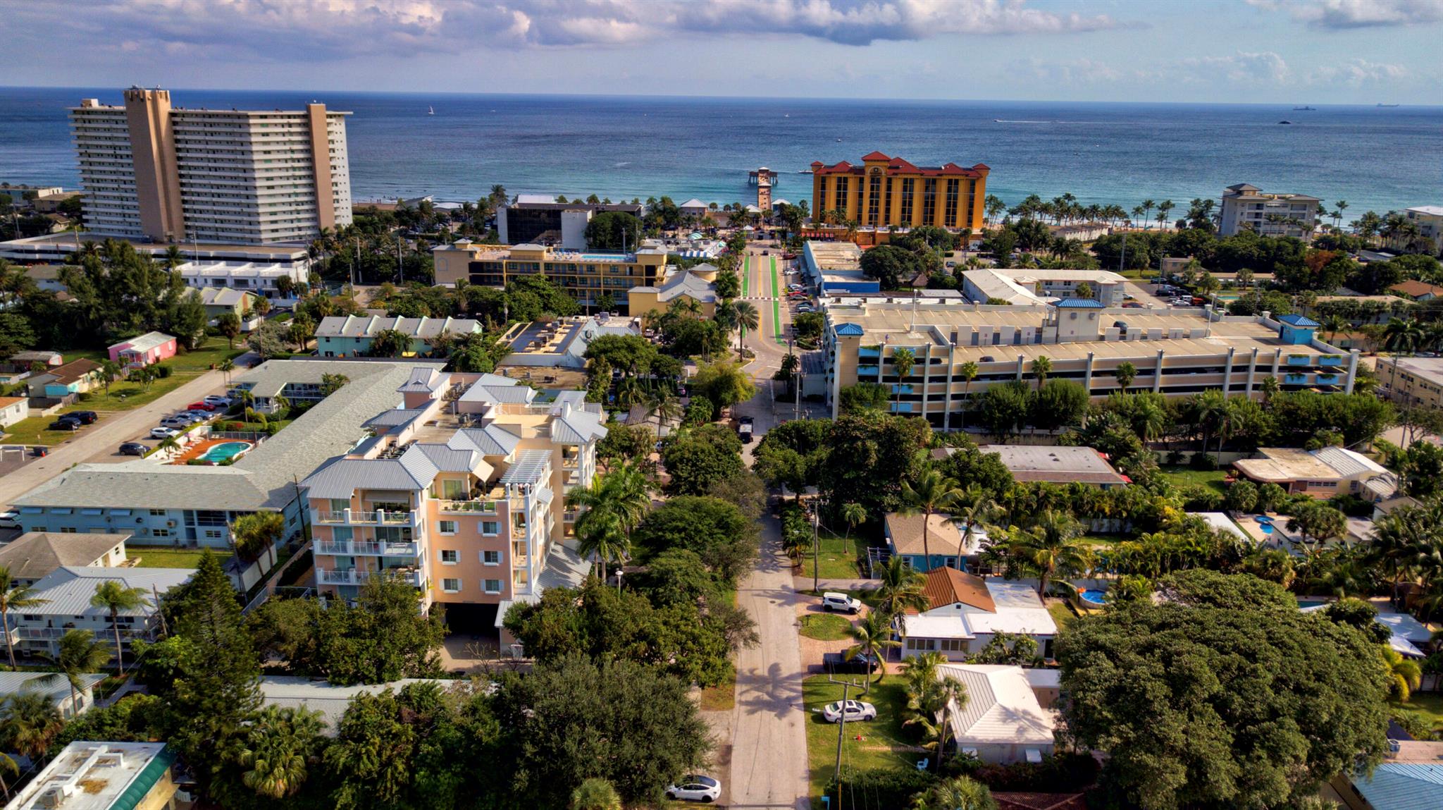 ISLAND BREEZE AT DEERFIEL - Residential