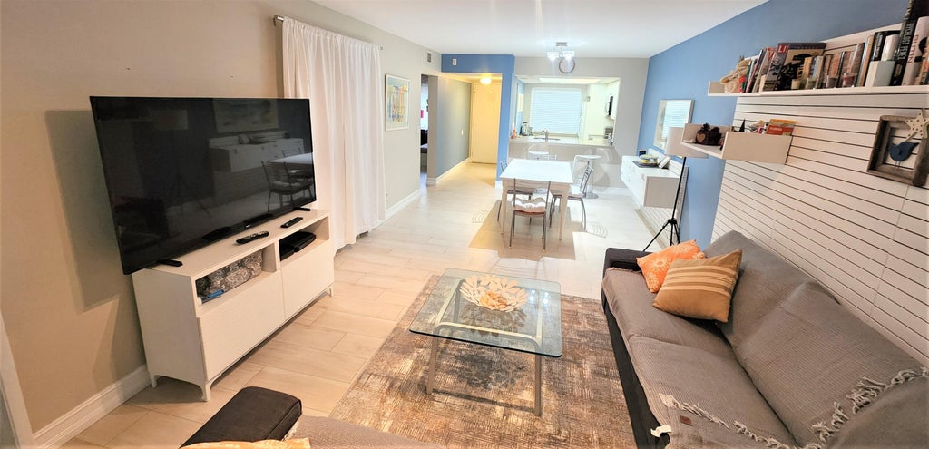 Photo of 600 Egret Circle #7201, Delray Beach, FL 33444 (MLS # B26031594)