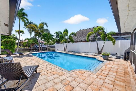 Tiny photo for 5570 NE 26th Avenue, Fort Lauderdale, FL 33308 (MLS # B26047567)