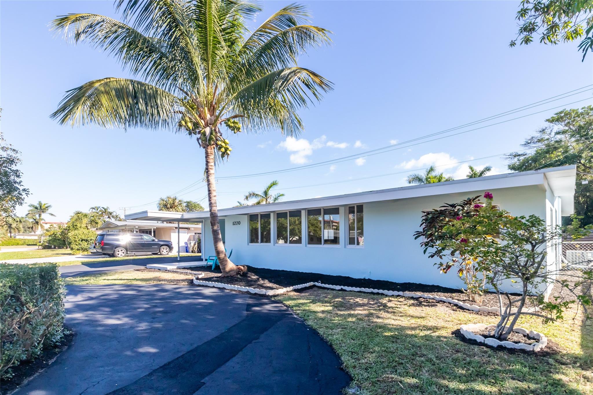 1270 NE 26th Ter