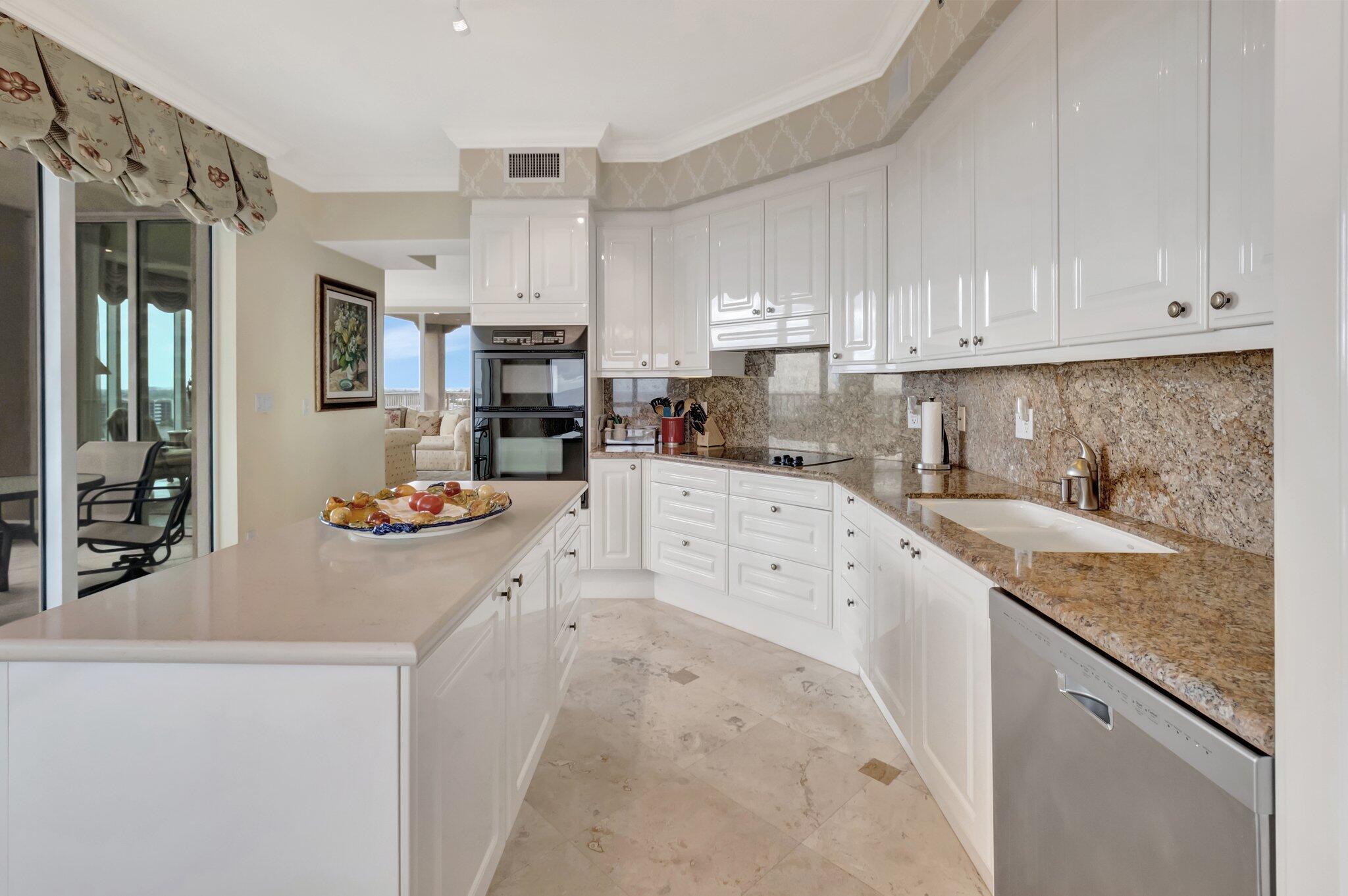 TOSCANA WEST TOWER II - Residential