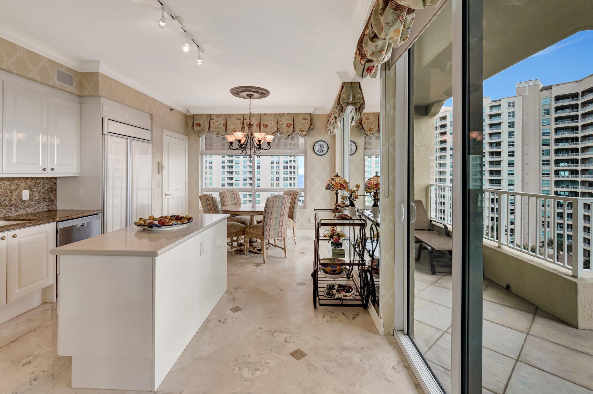 TOSCANA WEST TOWER II - Residential