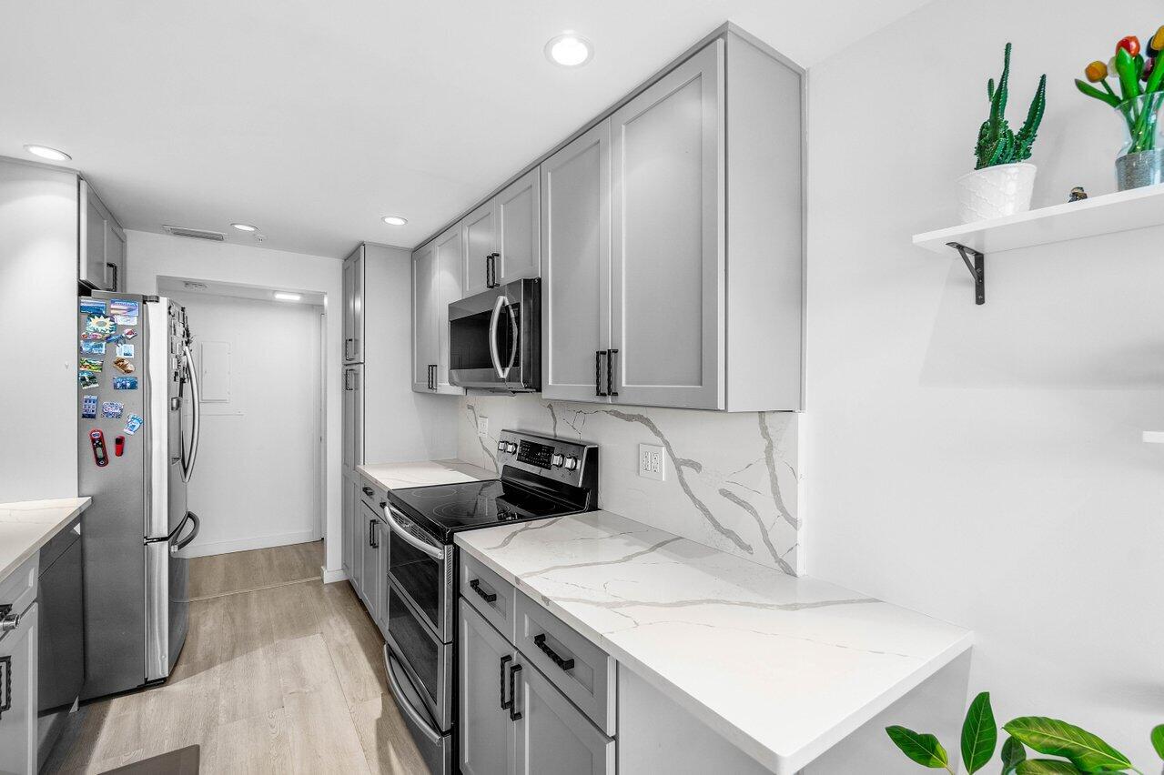 LA FONTANA - Residential