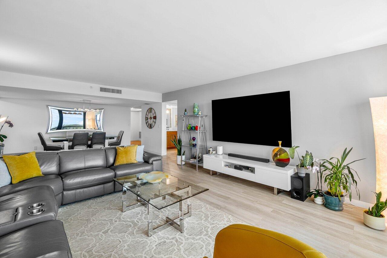 LA FONTANA - Residential