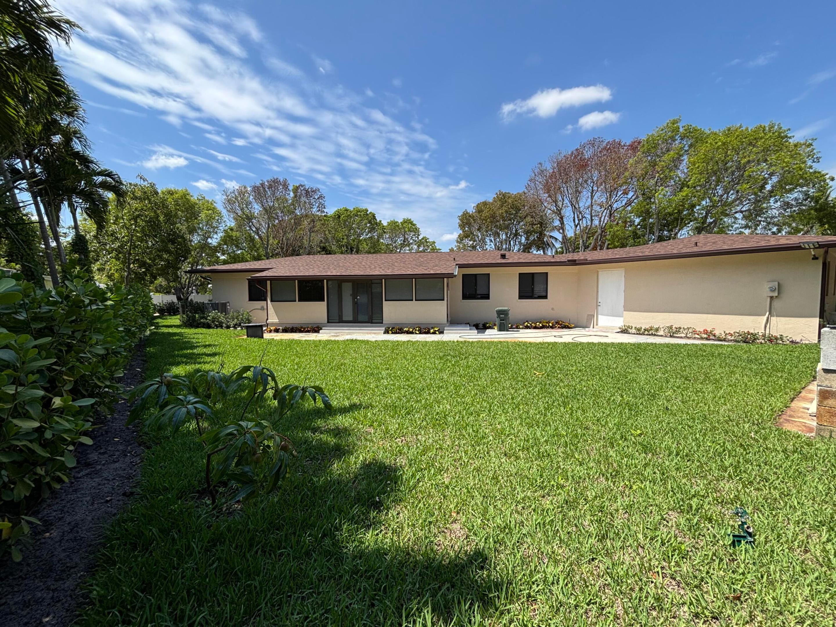 135 E Ilex Drive